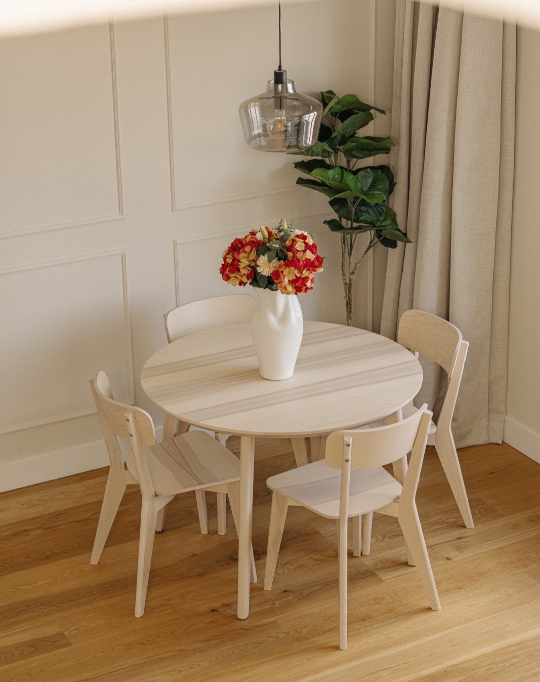 🌺
#vastgoedstyling #homestaging #stylist #amsterdam #nowforsale #interiors #interiorstyling #interieur #homegoals #forsale #verkoopstyling #makelaar #makelaardij #realestate #vastgoed #interieurinrichting #interieuradvies #casaroos