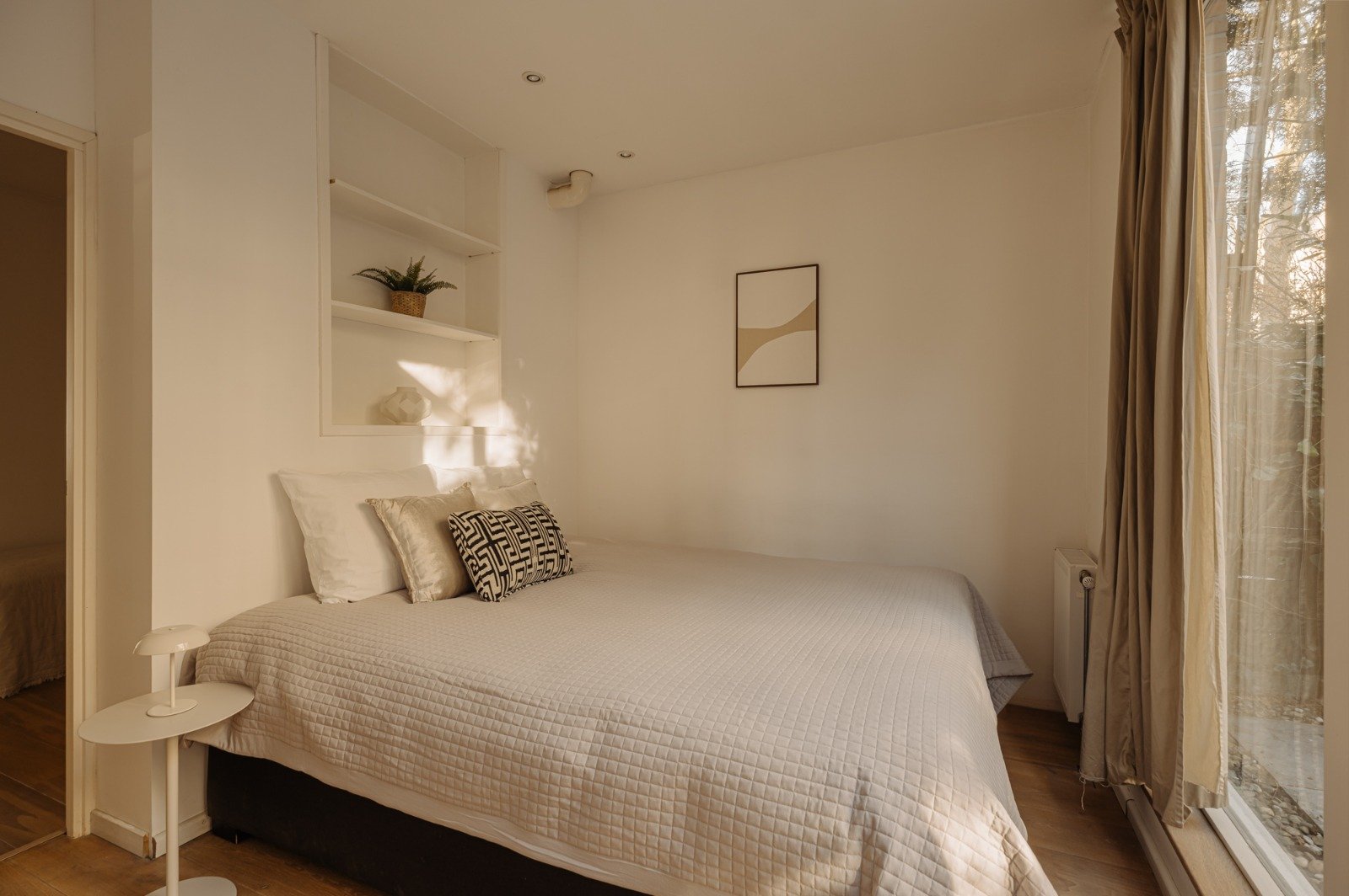🛏
#vastgoedstyling #homestaging #stylist #amsterdam #nowforsale #interiors #interiorstyling #interieur #homegoals #forsale #verkoopstyling #makelaar #makelaardij #realestate #vastgoed #interieurinrichting #interieuradvies #casaroos