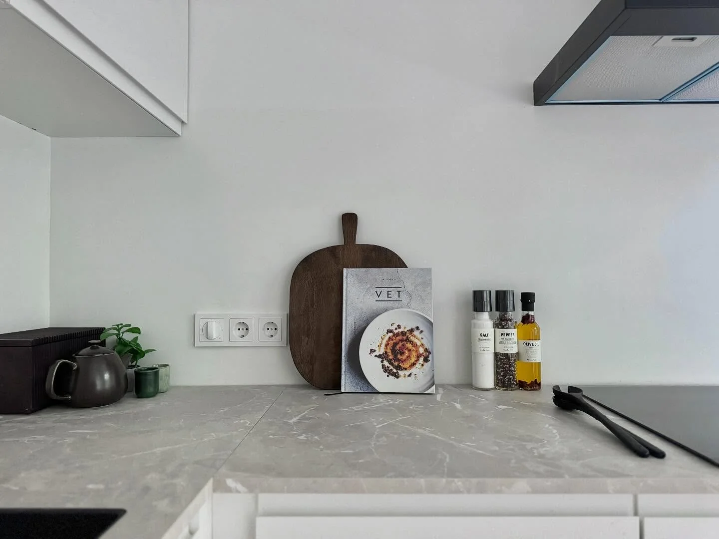 🧂

#vastgoedstyling #homestaging #stylist #amsterdam #nowforsale #interiors #interiorstyling #interieur #homegoals #forsale #verkoopstyling #makelaar #makelaardij #realestate #vastgoed #interieurinrichting #interieuradvies #casaroos