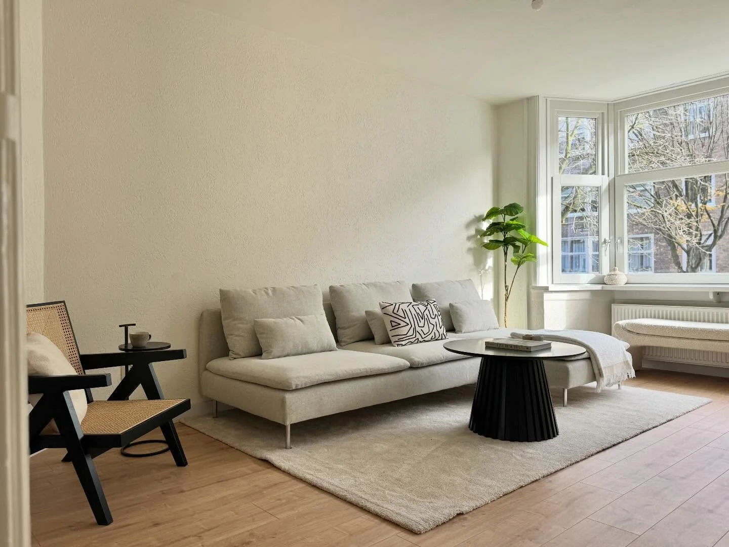 🛋️

#vastgoedstyling #homestaging #stylist #amsterdam #nowforsale #interiors #interiorstyling #interieur #homegoals #forsale #verkoopstyling #makelaar #makelaardij #realestate #vastgoed #interieurinrichting #interieuradvies #casaroos