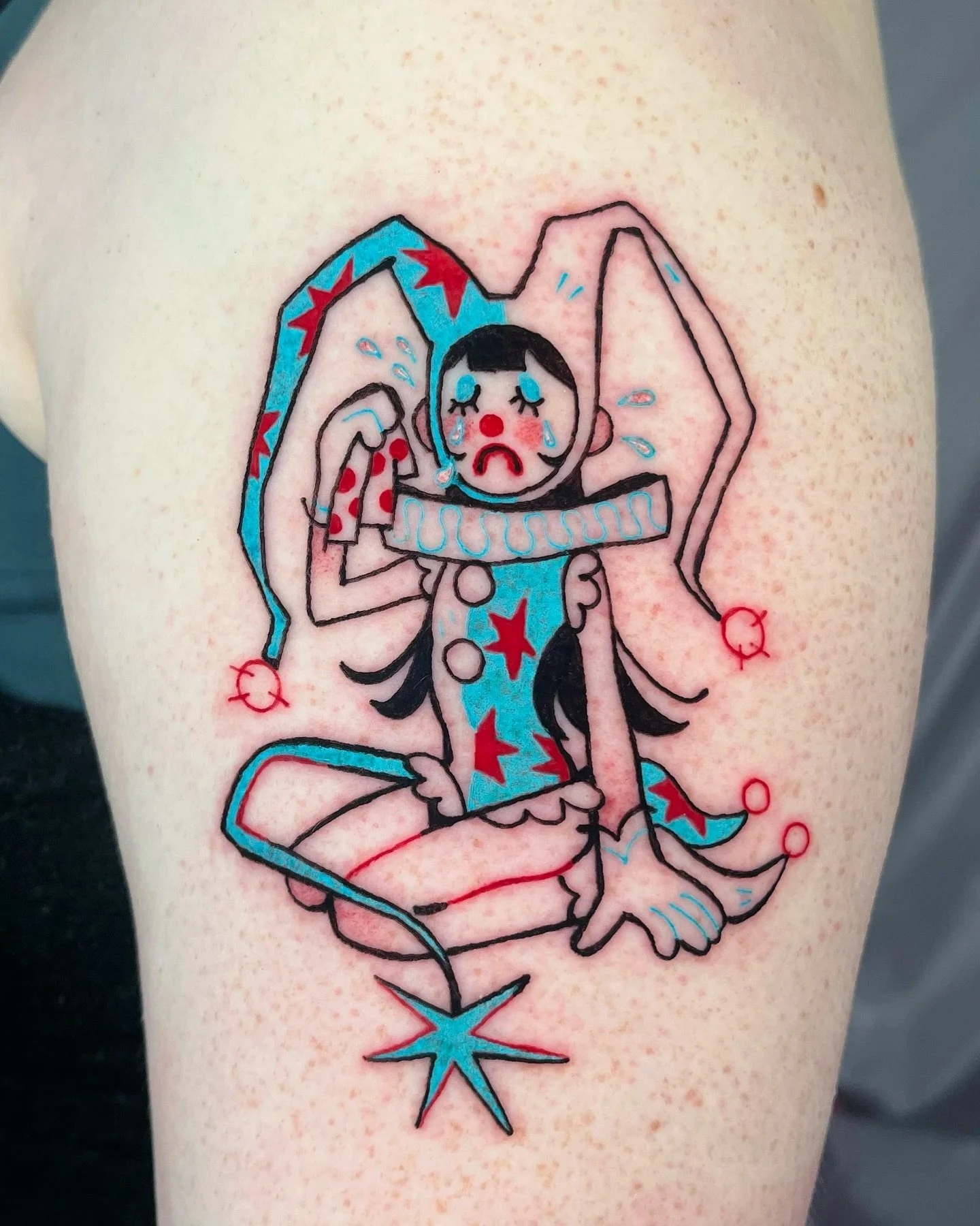 Had the loveliest time doing this custom crying clown girl for Eliza!!! Love how the red and blue turned out :)) thank you for the trust!
.
.
.
.
.
#tattoomontreal #montrealtattoo #montrealtattooartist #illustrativetattoo #blackandredtattoo #demontat