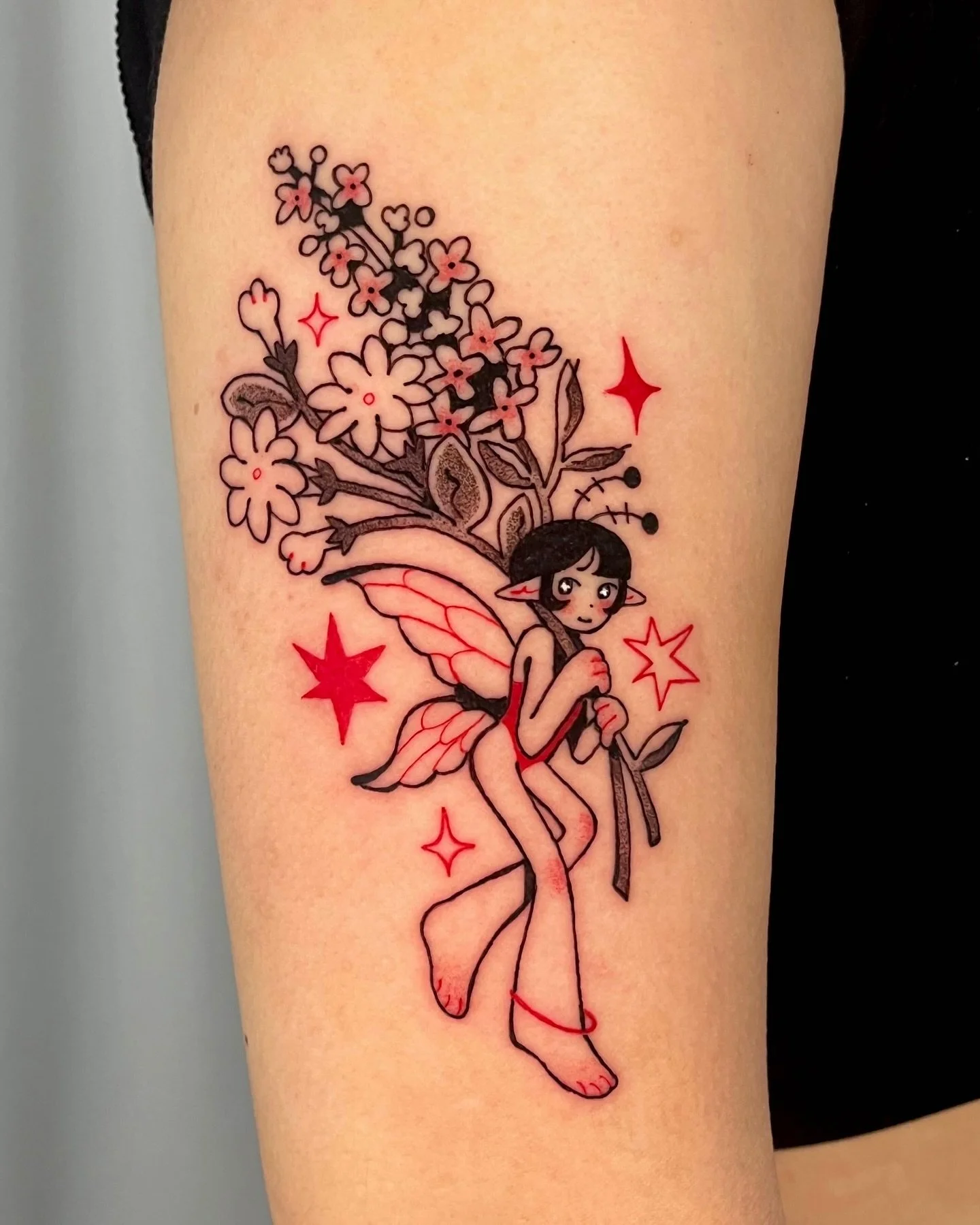 Lovely fairy carrying flowers for Jasmine! Thank you for trusting me with your first tattoo 🌸🌷🌺
.
.
.
.
.
#tattoomontreal #montrealtattoo #montrealtattooartist #illustrativetattoo #blackandredtattoo #demontattoo #womantattooartist #fairytattoo #ig