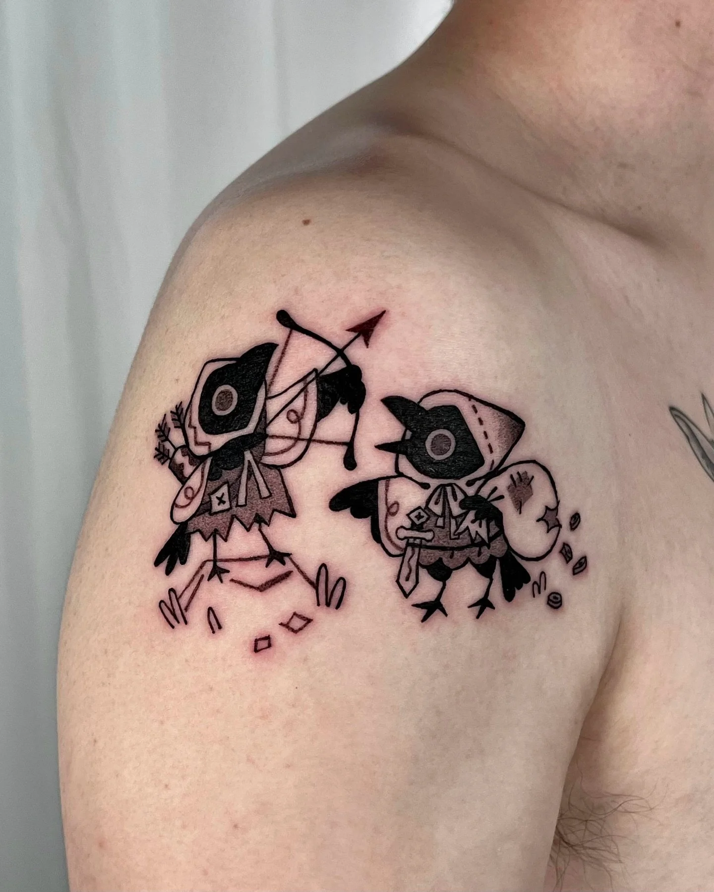 Custom bandit crows for Alex from a while back!! Sooo happy with these lil dudes :).
.
.
.
.
.
#montrealtattoo #montrealtattooartist #femaletattooartist #ignorant_tattoos #illustrativetattoos #crowtattoo