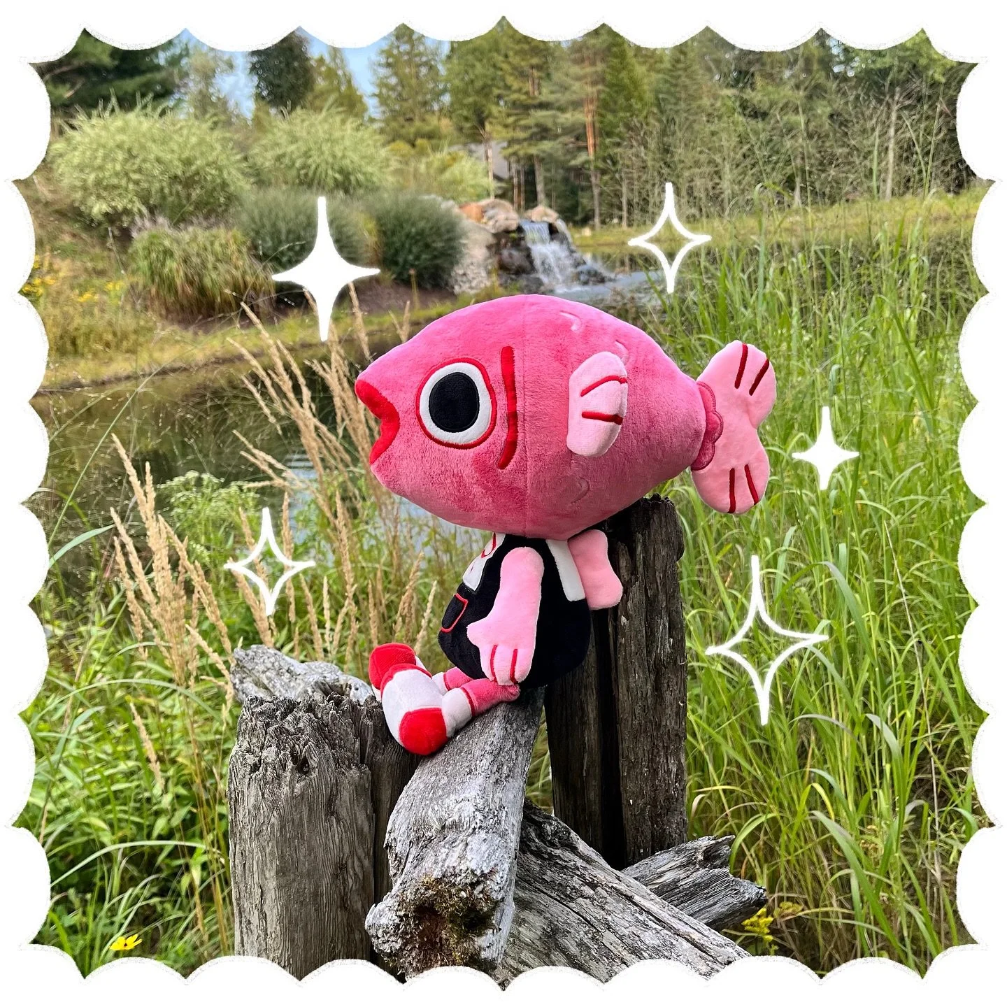 For those who are not reel enjoyers, a little photo carousel instead :3

LINK IN MY BIOOOO!

The fish head plush is REAL‼️Thank you so much to all those who made this fella a reality by pledging months ago. Your fishy pal will be in your hands very s