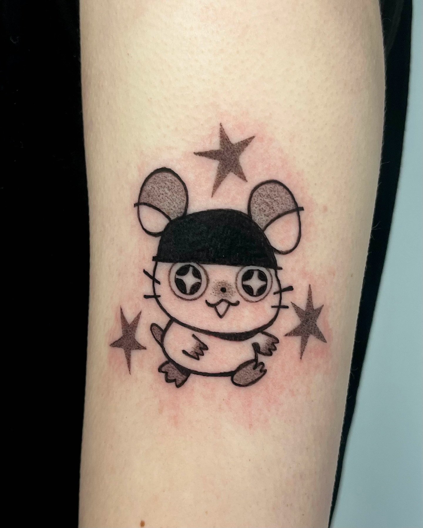 My half of a trade with lovely and talented @allyorange_inked !!! Rahhh! Thank you so much once again 🤧 everyone follow Ally!!!!!!
.
.
.
.
.
#tattooartist #montrealtattooartist #femaletattooartist #ignorant_tattoos #ignorantstyletattoo #illustrative