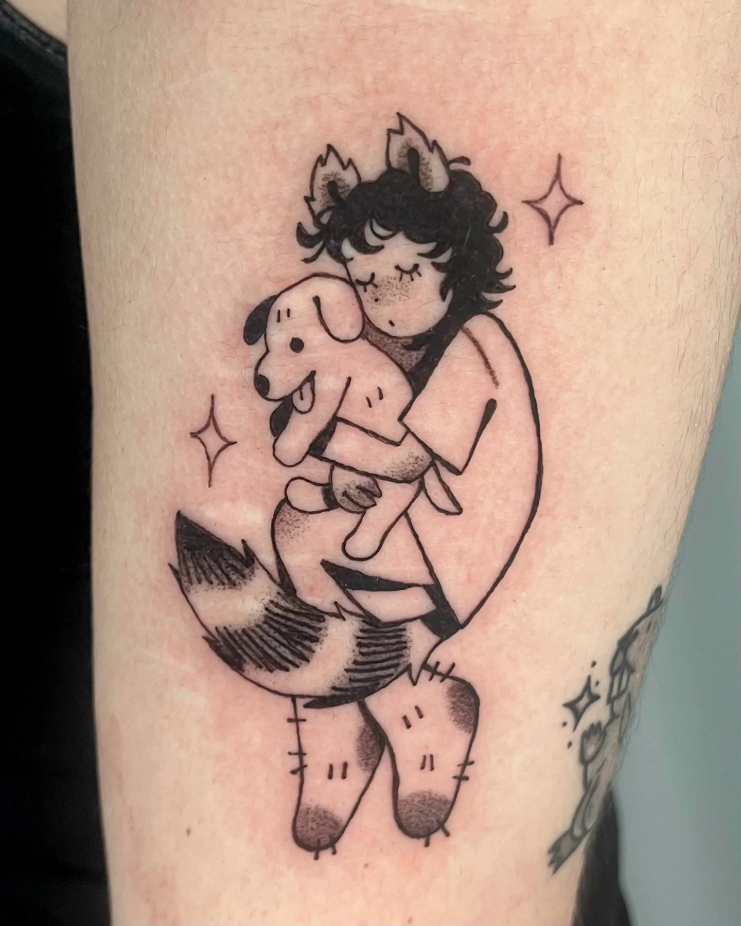 Lovely lil custom raccoon girl for Bel&eacute;n from a bit ago! Thank you so much :). Always love doing customs like this!!
.
.
.
.
.
#tattooartist #montrealtattooartist #femaletattooartist #ignorant_tattoos #ignorantstyletattoo #illustrativetattoos 