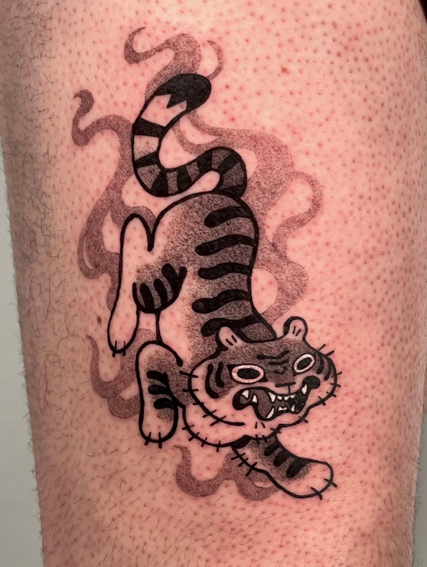 Custom tiger done for Brian&rsquo;s first a while back!!! Thank you so much for your trust! I love drawing these silly creatures hehe
.
.
.
.
.
#tattooartist #montrealtattooartist #femaletattooartist #ignorant_tattoos #tigertattoo