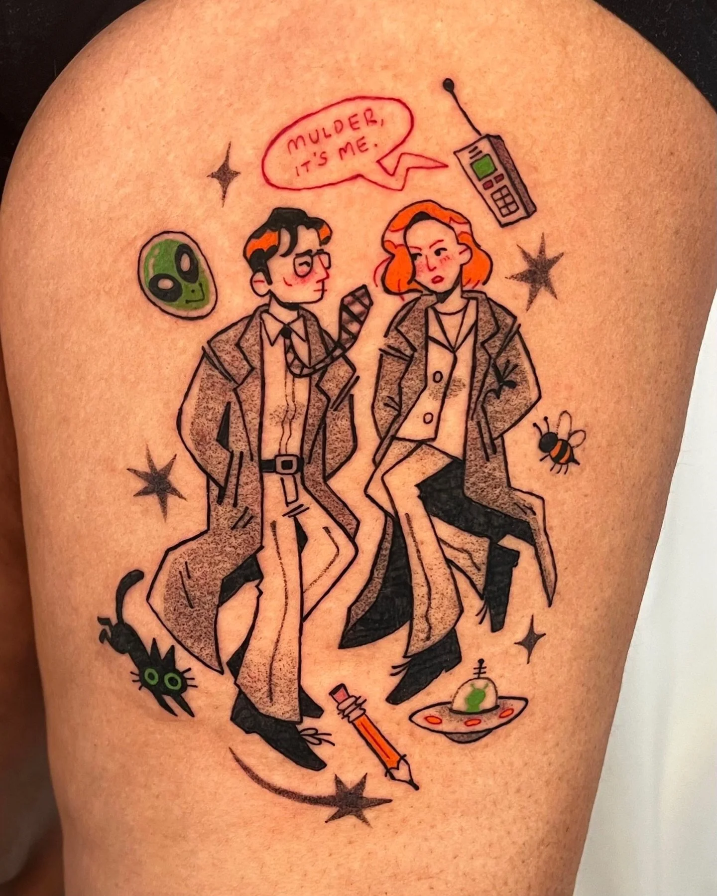 X-Files custom for Qualaysia!! Thank you so much for trusting me with this fun project :).
.
.
.
.
.
#xfilestattoo #montrealtattoo #illustrativetattoos #femaletattooartist #montrealtattooartist