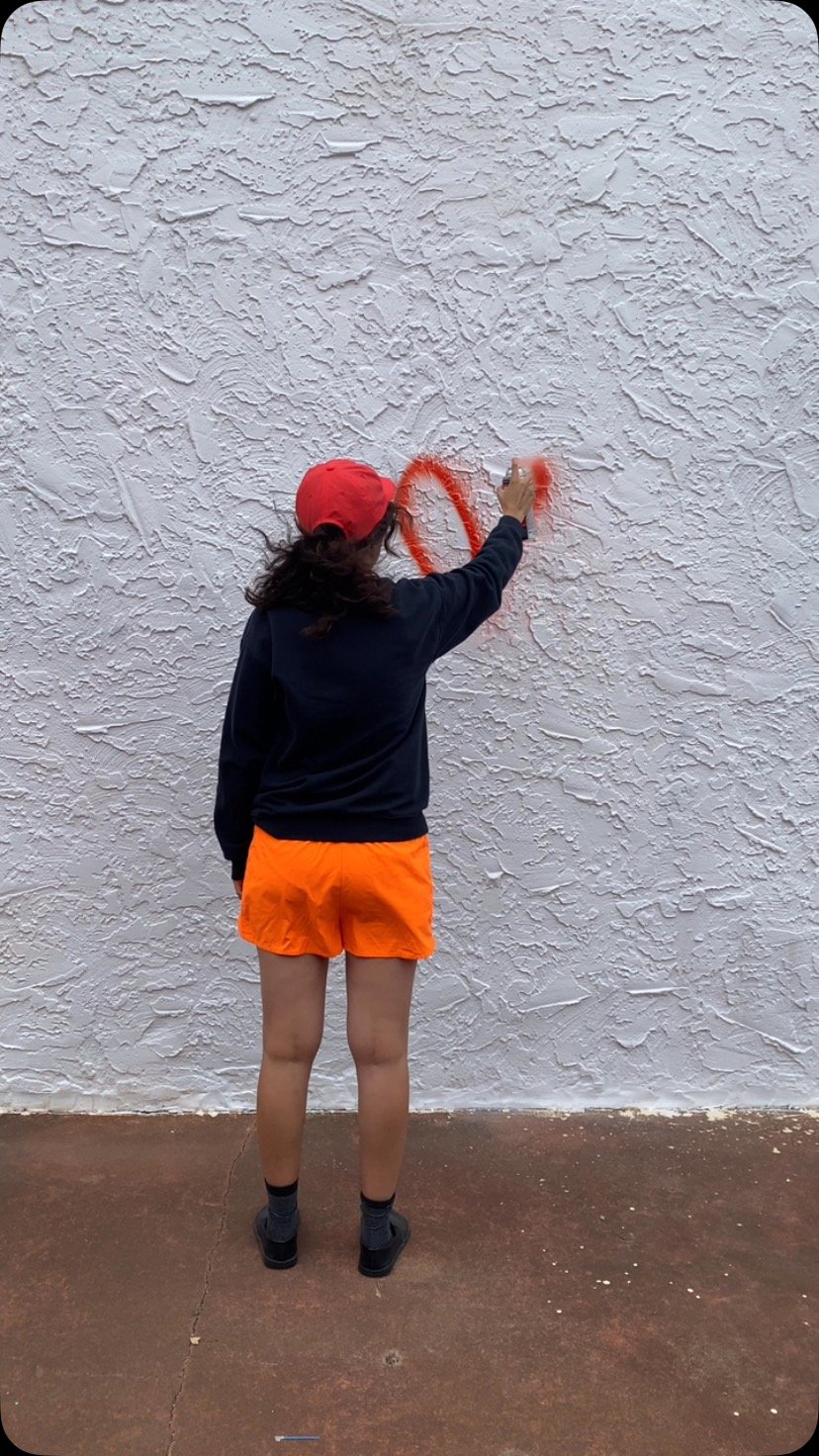 We’re officially painting!! 🎉🪜🌞
Day 1 of mural making for @sunnydayzmuralfest with @ariana_weird 🦋 We kicked things off with a doodle grid ~ a little bit of organized chaos that helps us sketch our design onto a very big wall!
We had a la