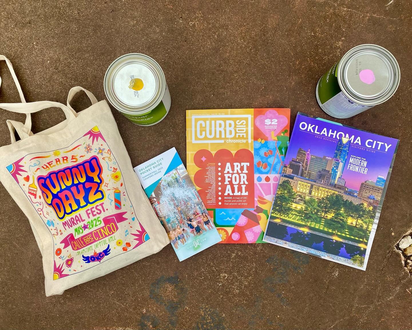 Day 2 of Sunny Dayz 🌞🪜
Picked up this year’s official @sunnydayzmuralfest tote, designed after the poster I co-created with friends @bien.chillona and @aditi.designs ~ Opening it up and seeing so many pieces I’ve had a hand in made my
