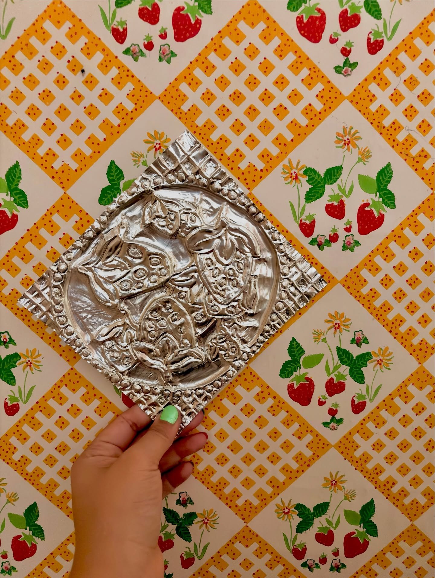 I&rsquo;ve been thinking a lot about strawberries 🍓 

Playing with tin foil embossing and figuring out the textures and functions of it. Strawberries have always been a staple around me. Growing up, I always saw this wallpaper in my grandpas kitchen