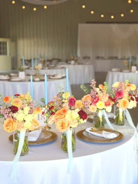 Laswson+maids+in+reception.png