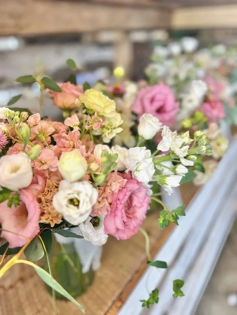 Bridesmaids on farmstand Lisa Howard.jpg