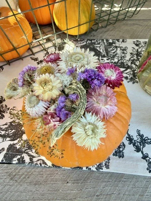 Dried flower pumpkins