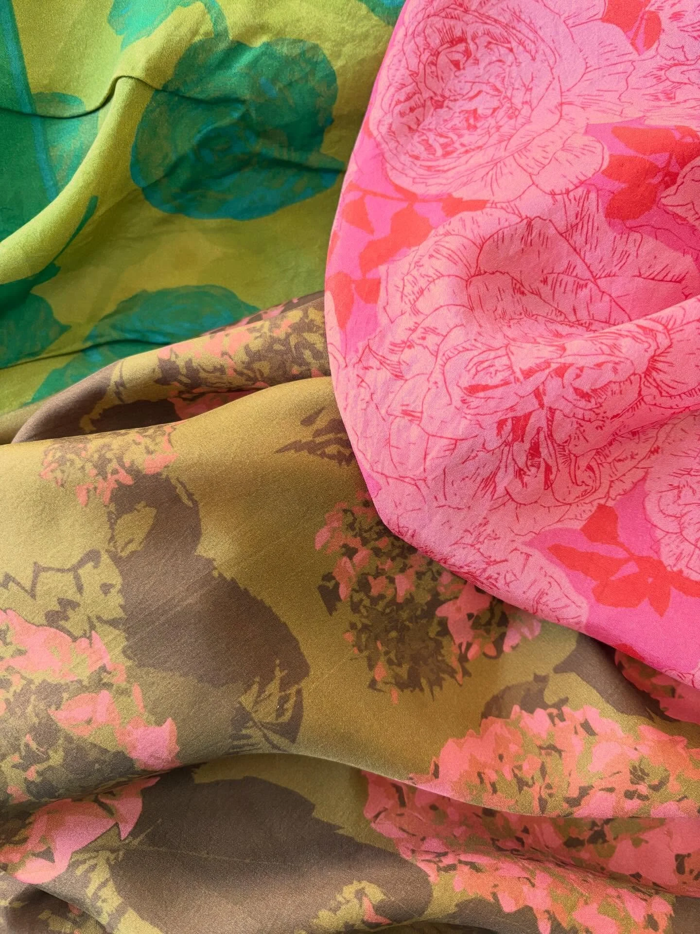 Silk scarf production day for the upcoming Pittsburgh Botanic Garden Spring Artisan Market and Plant Sale! Marylouise will be there Sunday, April 19th from 10am to 3pm. ❤️

#flowers #flowerlovers #handmade