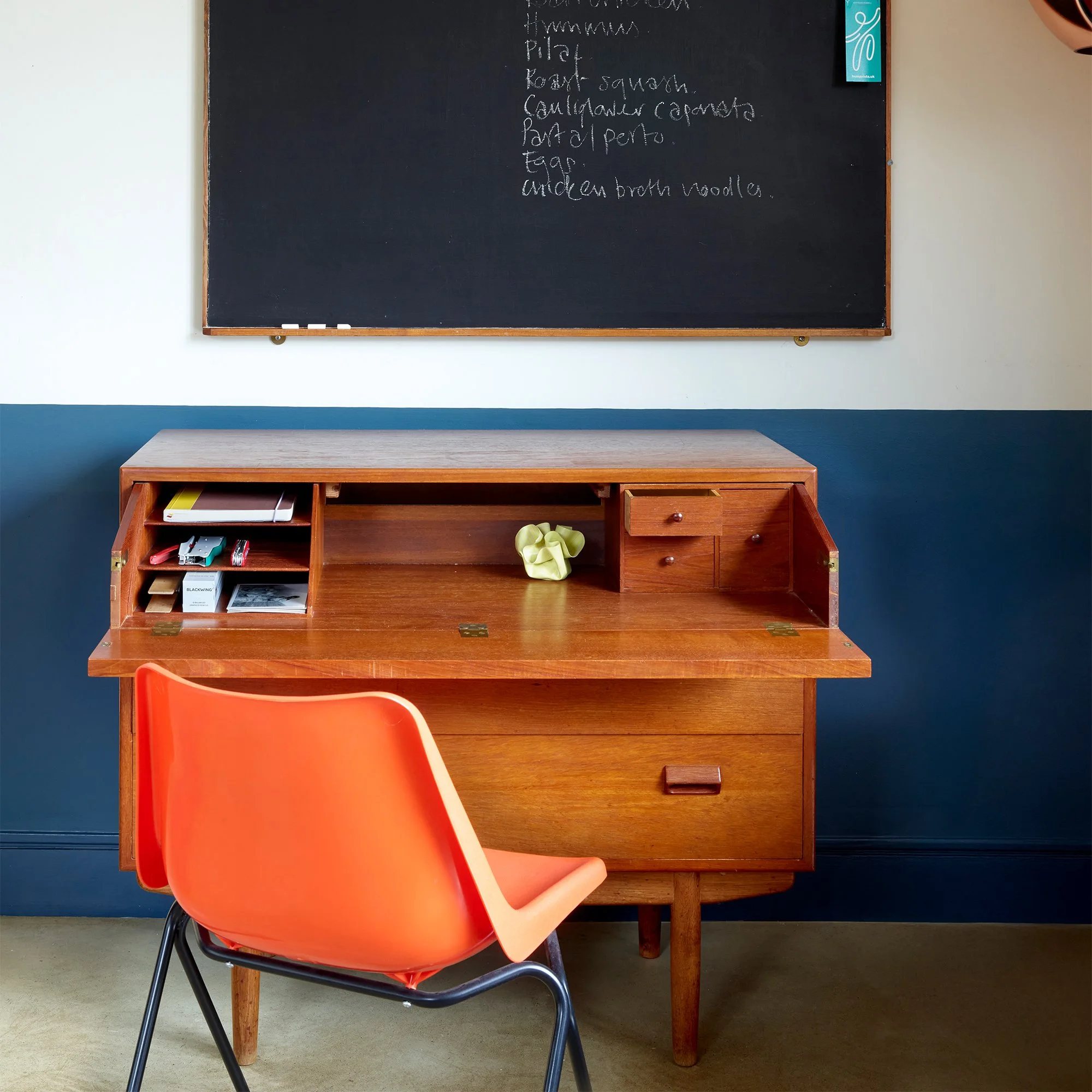 Secretaire_0008_Hester shoot140261v8.jpg