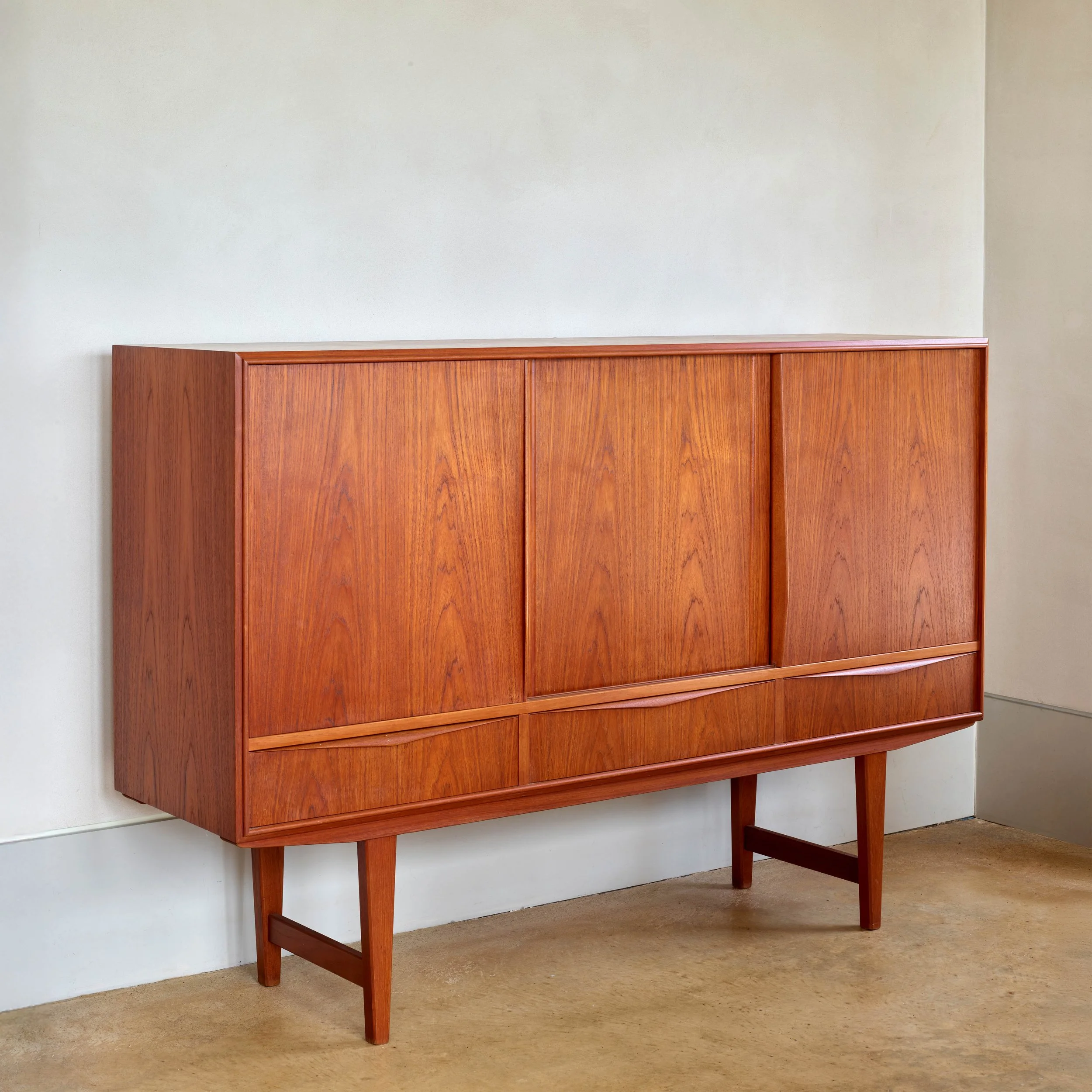 Tall sideboard.psd_0011_Hester 2124496v11.jpg