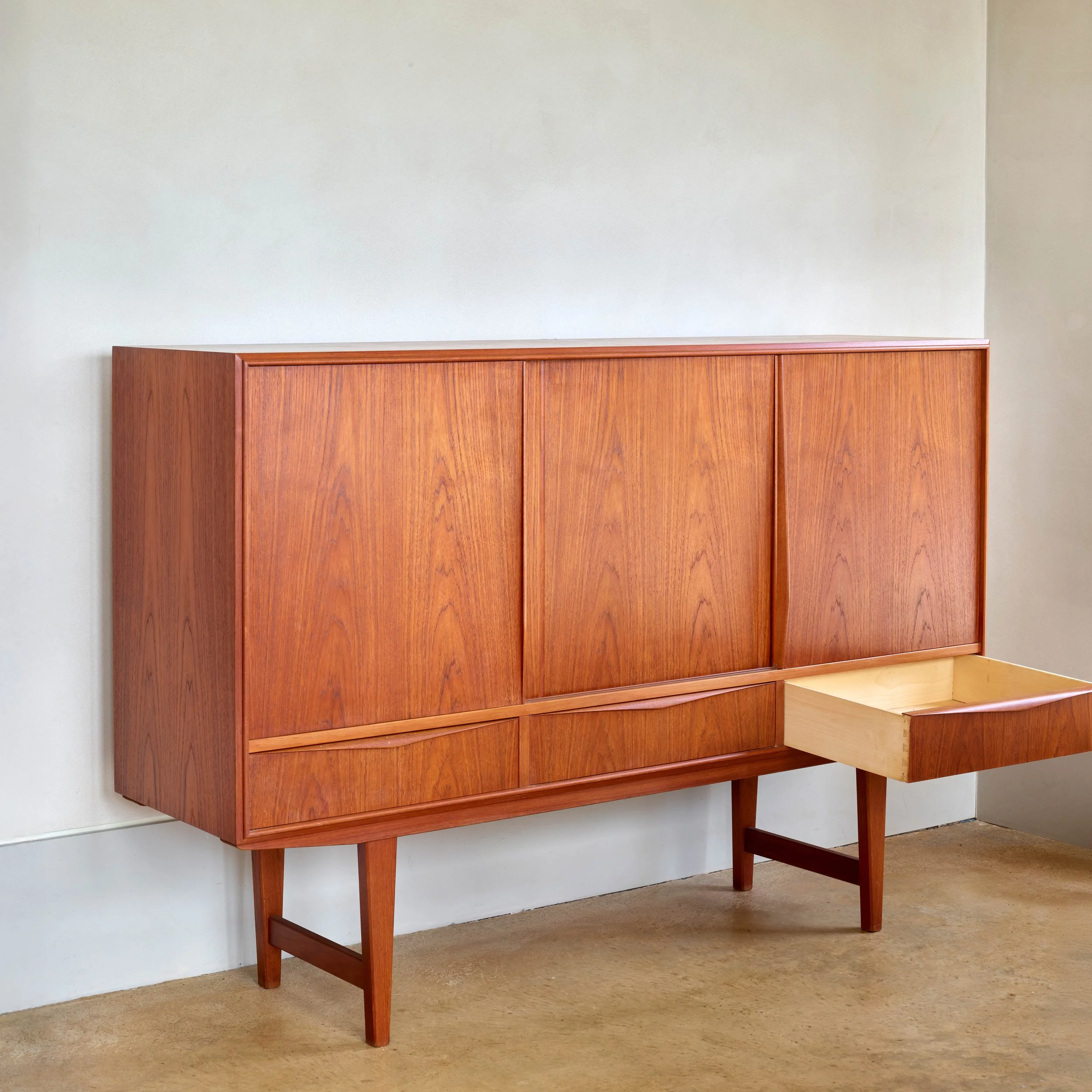 Tall sideboard.psd_0005_Hester 2124496v10.jpg