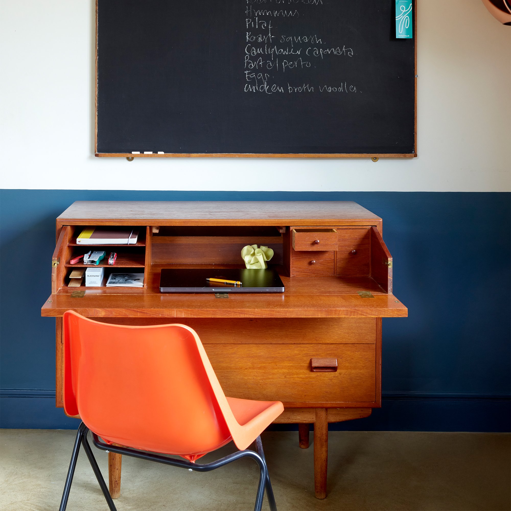 Secretaire_0009_Hester shoot140261v9.jpg