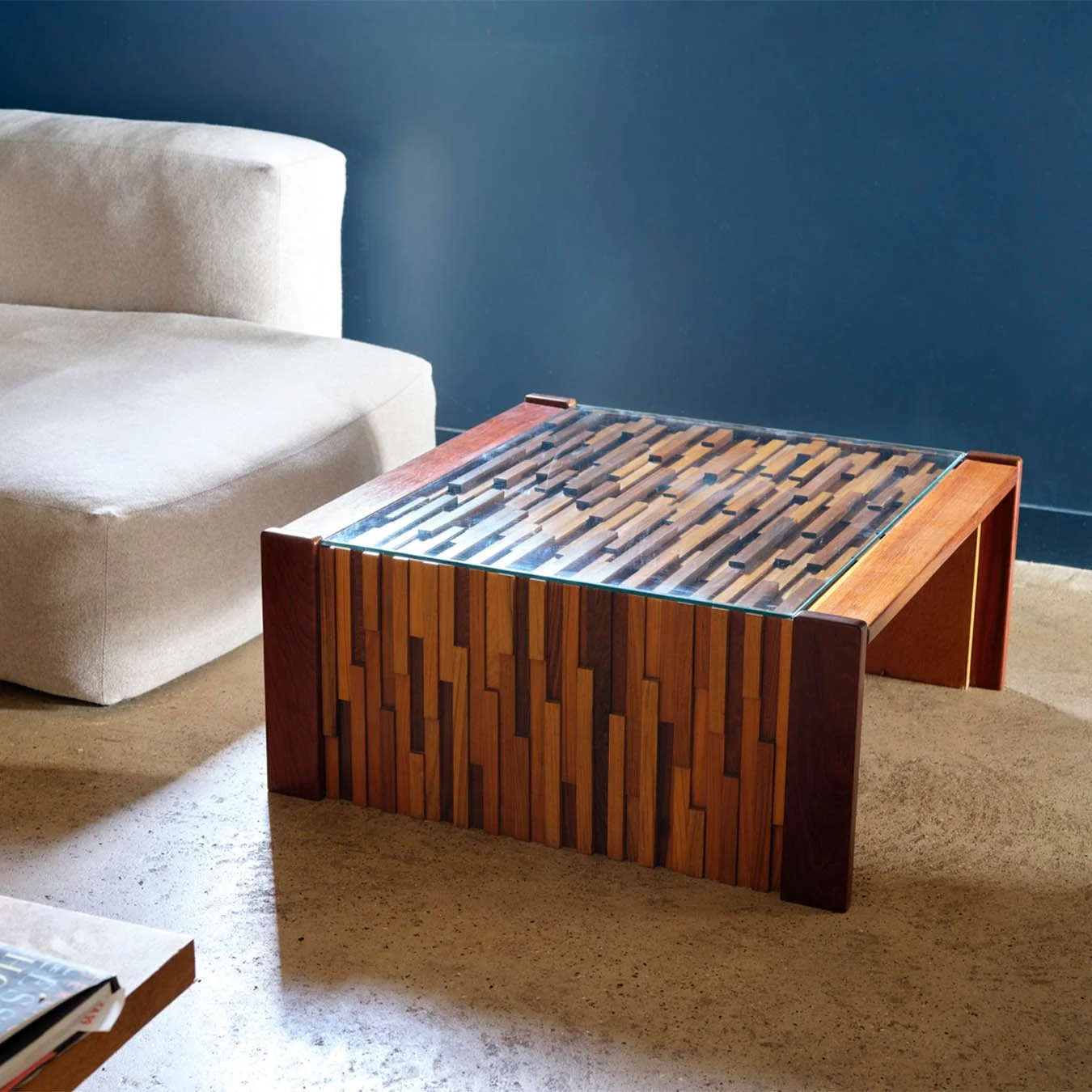 Lafer_0005_Furniture shots5076v1.jpg