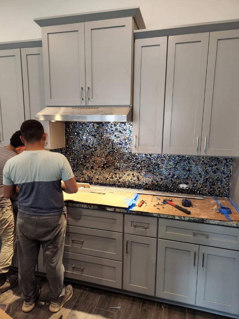 Dazzling kitchen backsplash.