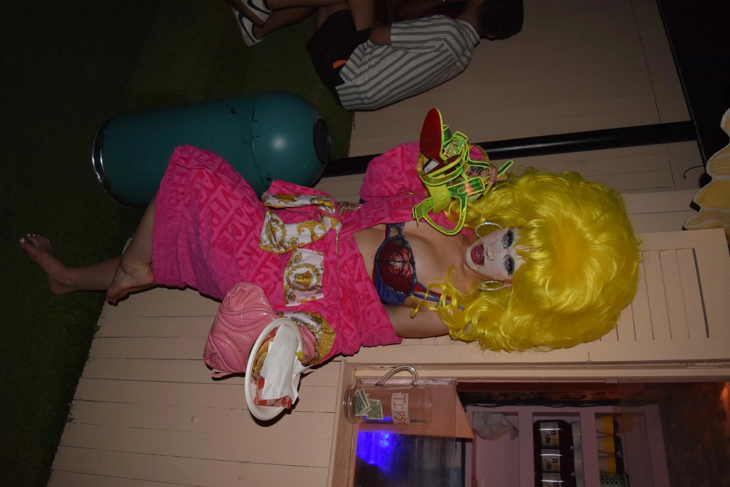 SUSANNE BARTSCH AMANDA LAPORE BY ANDREW WILLIS 10269.JPG