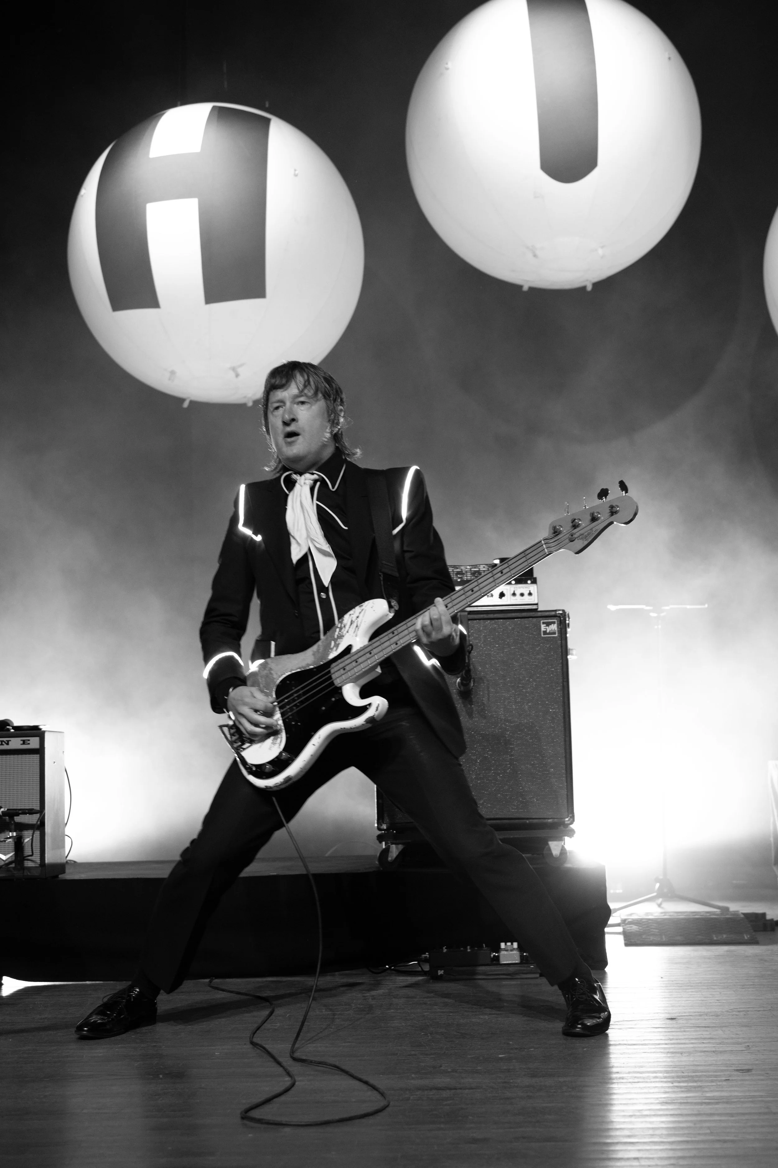 THE HIVES THE CHATS BROOKLYN PARAMOUNT PHOTOGRAPHED BY ANDREW WILLIS 70.jpg