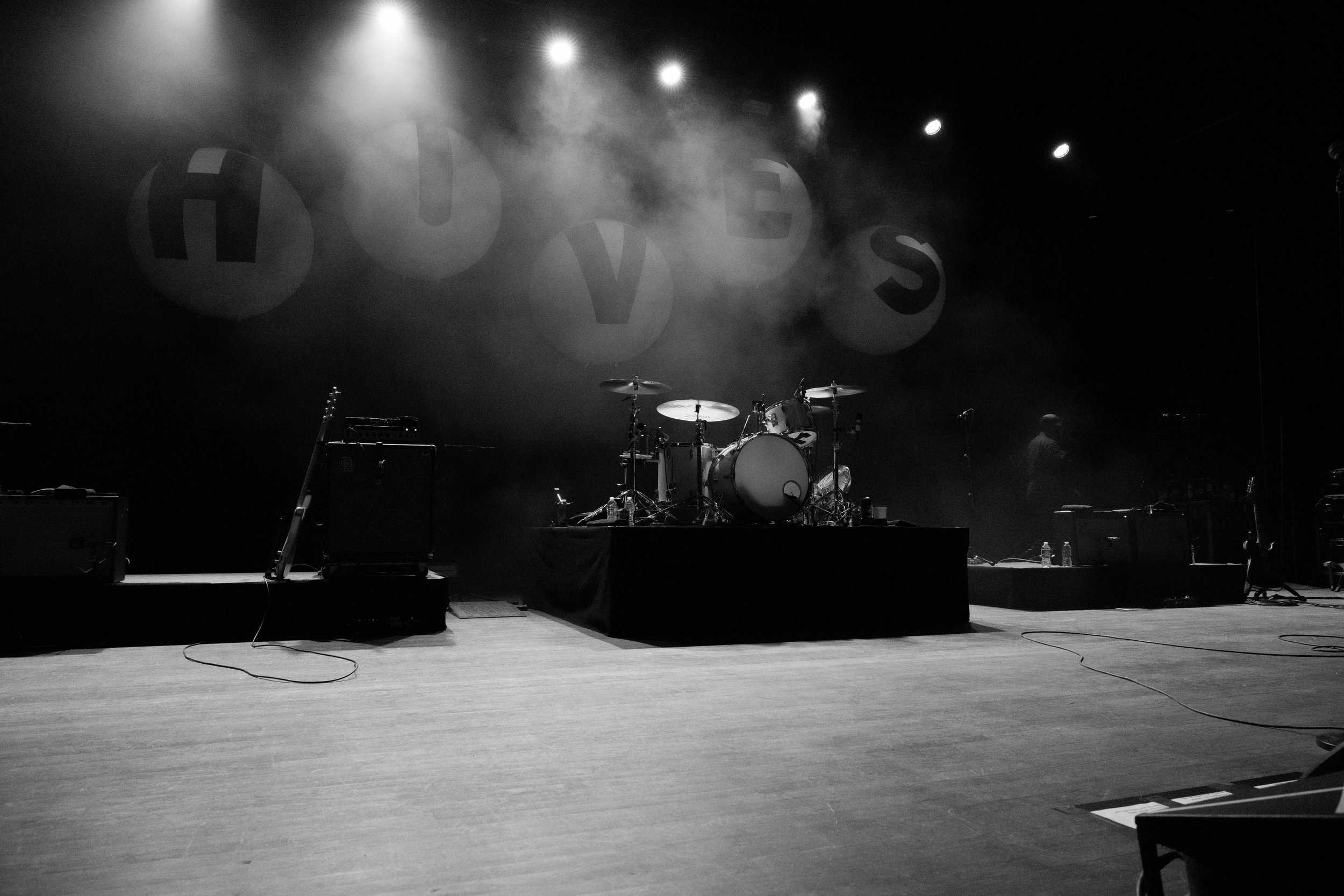 THE HIVES THE CHATS BROOKLYN PARAMOUNT PHOTOGRAPHED BY ANDREW WILLIS 18.jpg