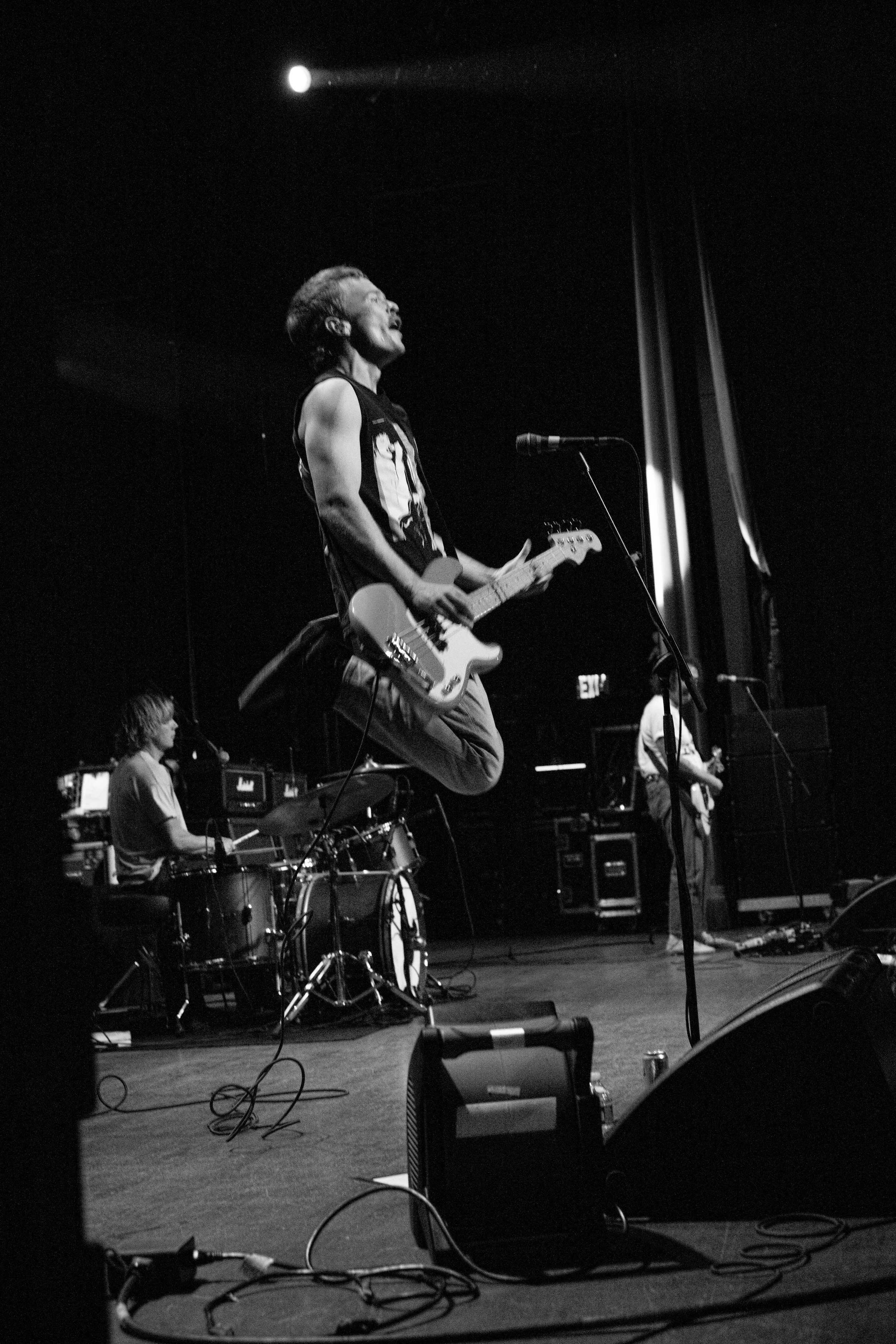 THE HIVES THE CHATS BROOKLYN PARAMOUNT PHOTOGRAPHED BY ANDREW WILLIS 12.jpg