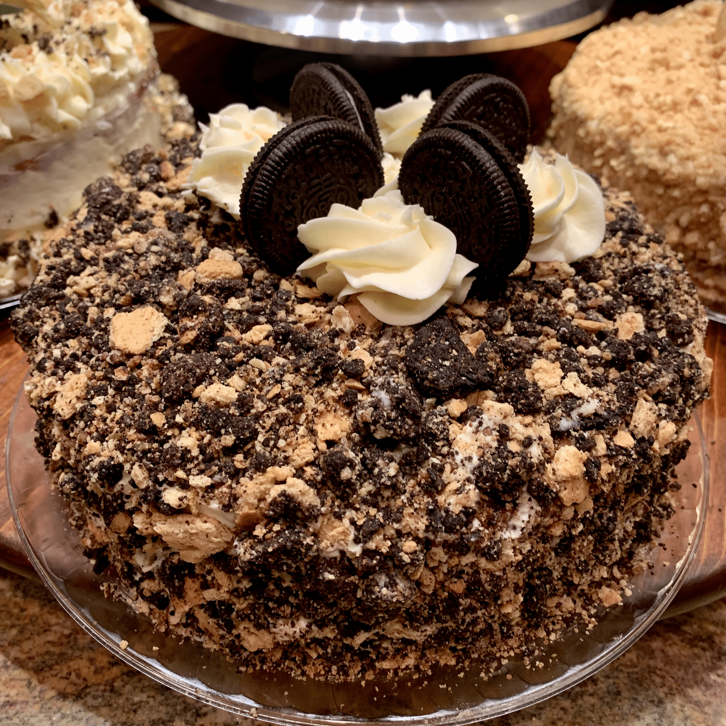 Chocolate eclair crunch cake