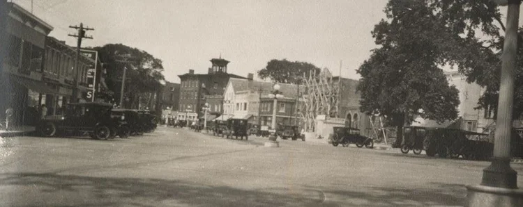 Main Street Plaza