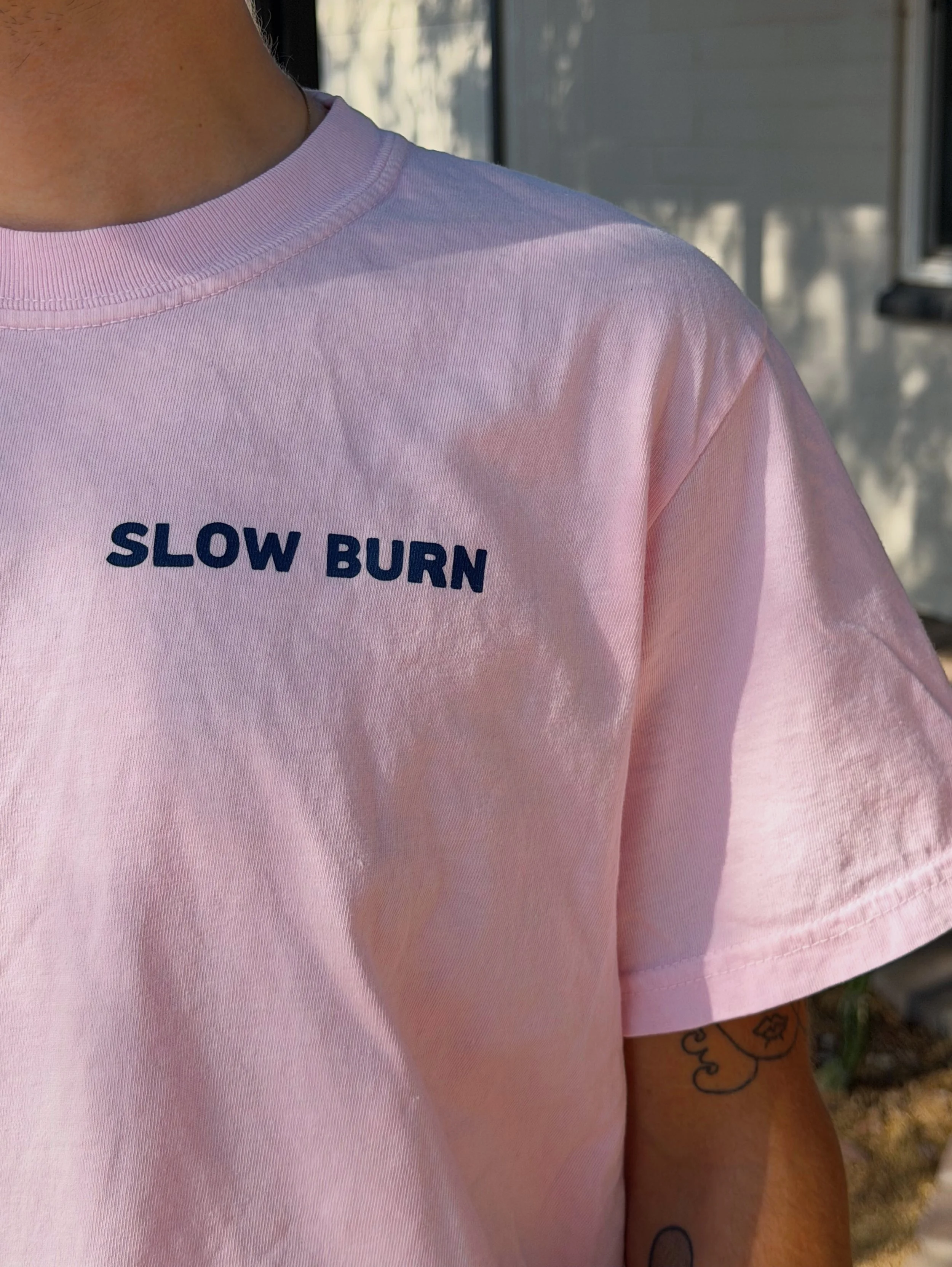 We love a sloooooooooow burrrrn 🥵 first Heart Swell merch hitting our WHSR event this weekend!

Unisex s-3xl comfort color tees printed by @yeahrightdesigns 💗💕💖💘🩷 pictured here on Jubie in a size small