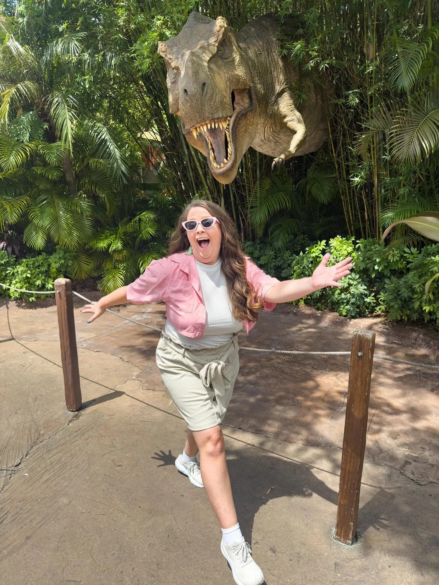 Just your average day&hellip; outrunning a T-Rex at Universal Orlando! 🦖✨

The Jurassic Park area at Islands of Adventure is one of the most exciting parts of the park, where you can step straight into the movies. From the thrilling Jurassic Park Ri