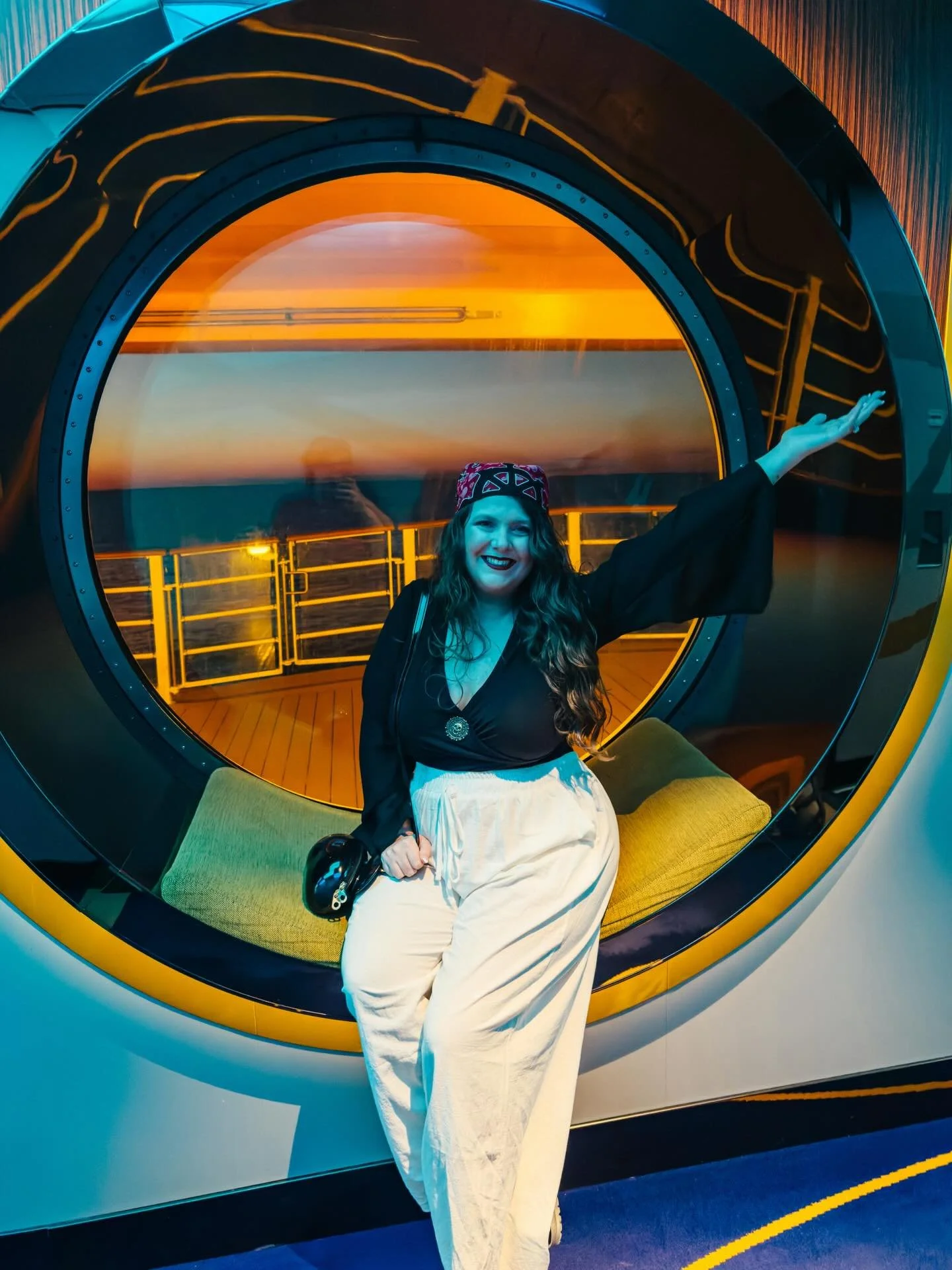 If you&rsquo;re sailing with @disneycruiseline, Pirate Night is one of the most fun themed events onboard and definitely something you&rsquo;ll want to plan for.

What you can usually expect on Pirate Night:

🏴&zwj;☠️ Pirate-themed outfits from gues