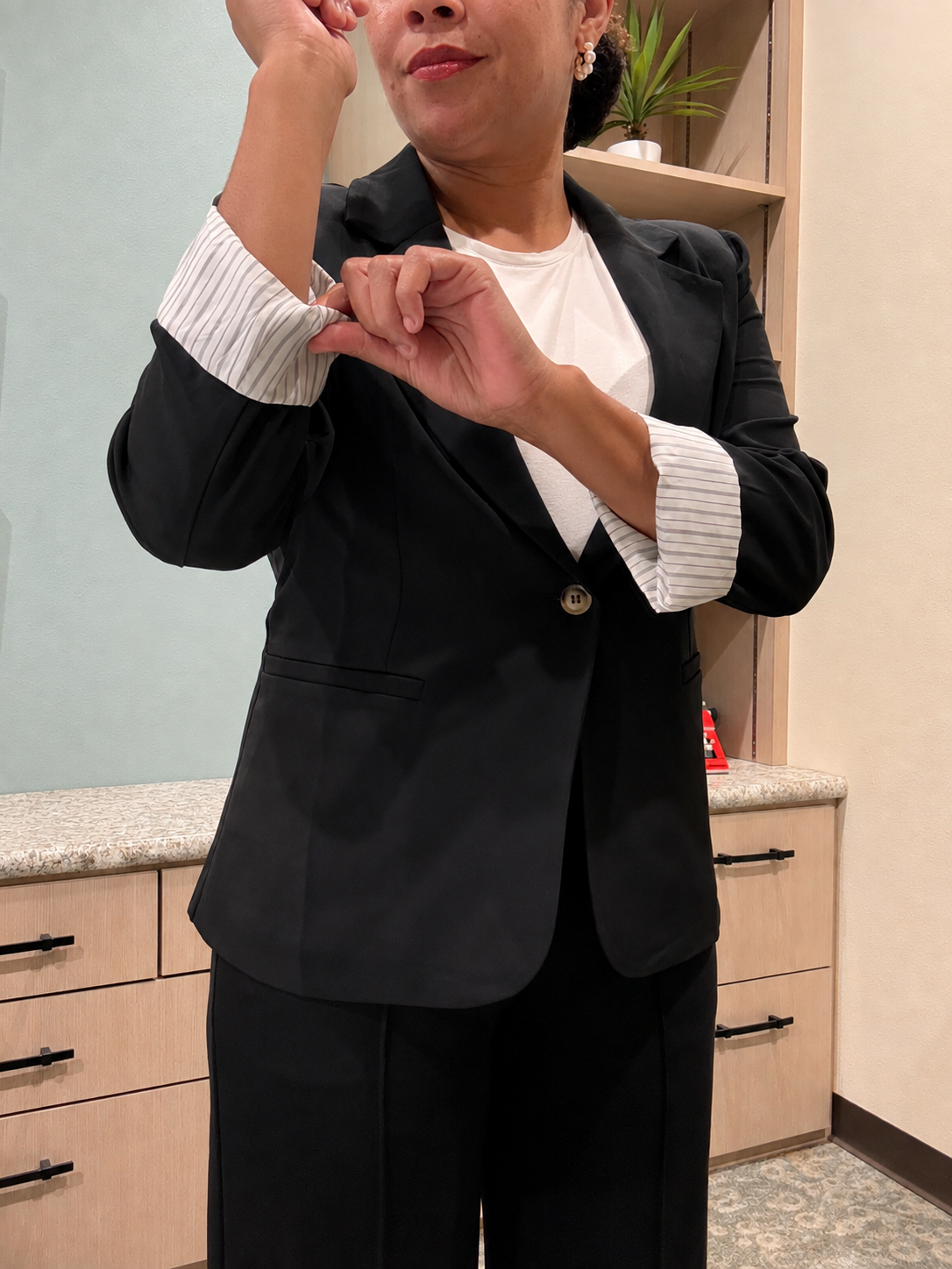 Black Blazer Office Pic 6.png