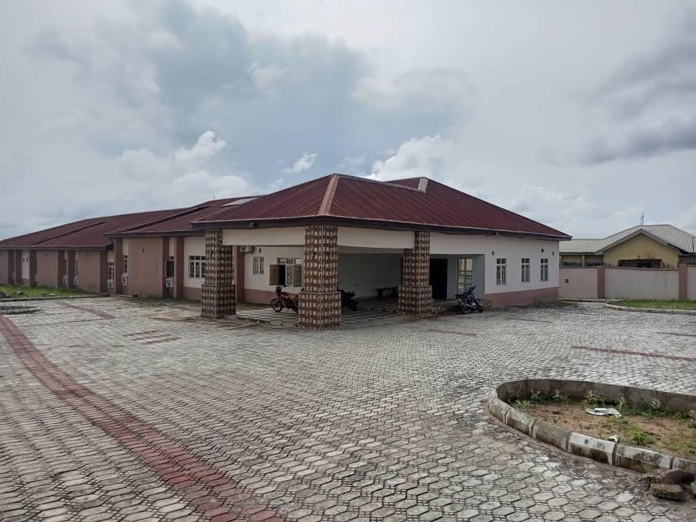image2.jpg