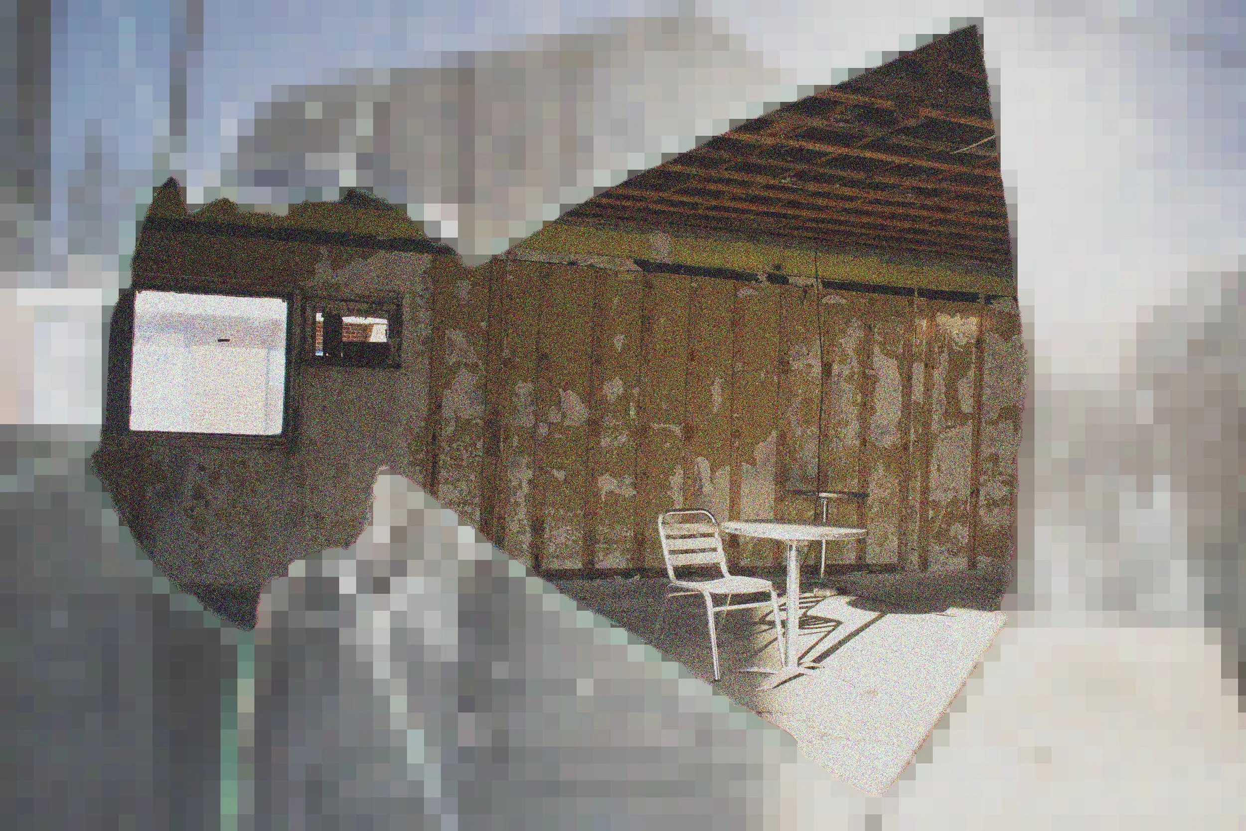 shatter_pixel&noise.jpg