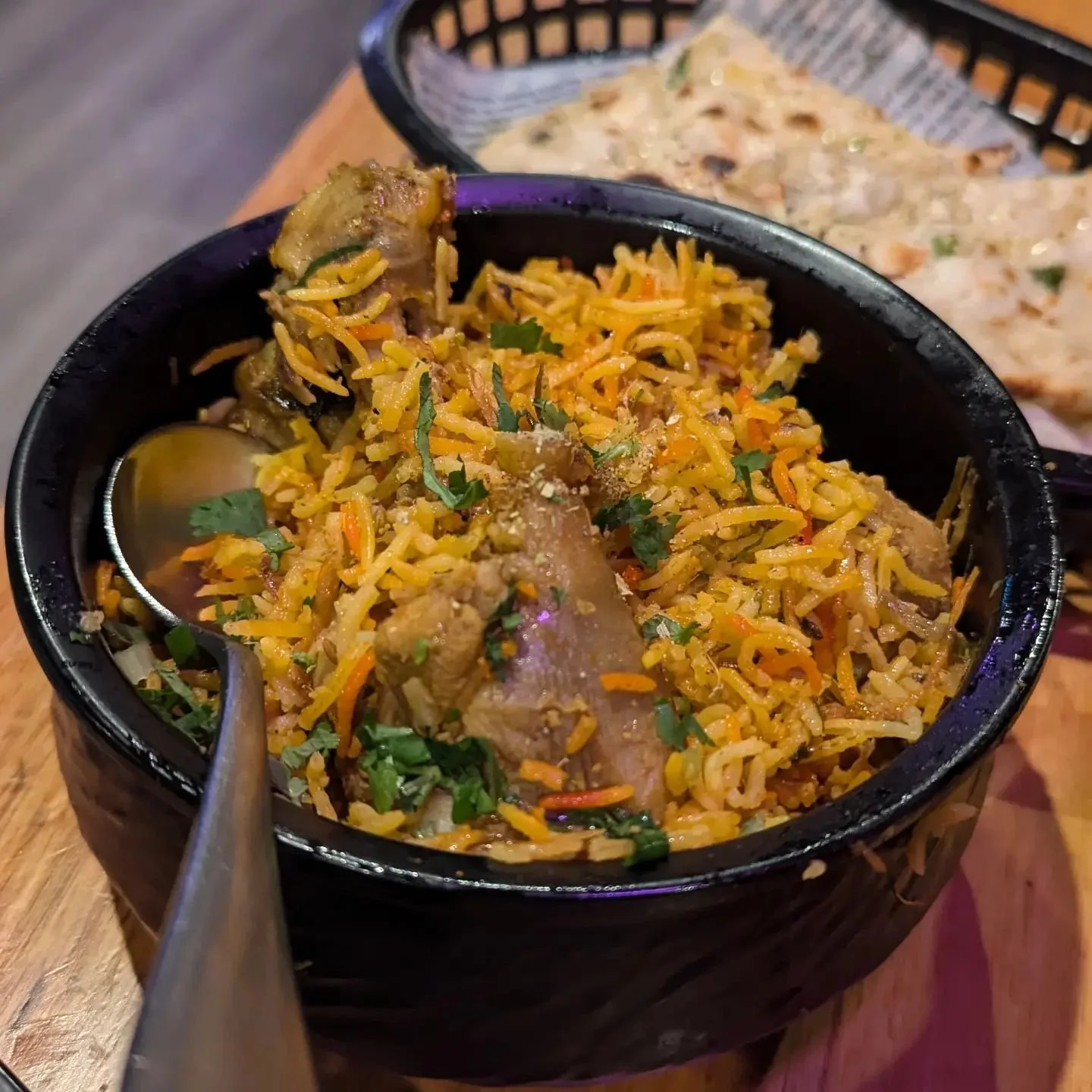 Last night's dinner at @drunknmonkeyadl! Such a great vibe! The food was amazing 🤩 🤤😋
- Butter Chicken
- Chicken Dum Biryani
- Cheese Naan 
- Garlic Naan

#adelaidefoodblogger #indianfood #drunknmonkey #oconnellstreet #adelaide #adelaidefood #nort