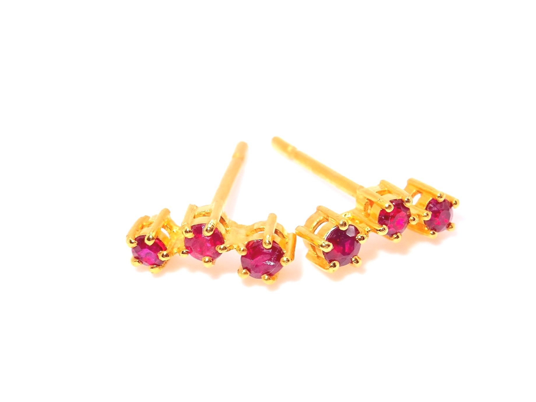 Ruby Mini Ear-Climber stud