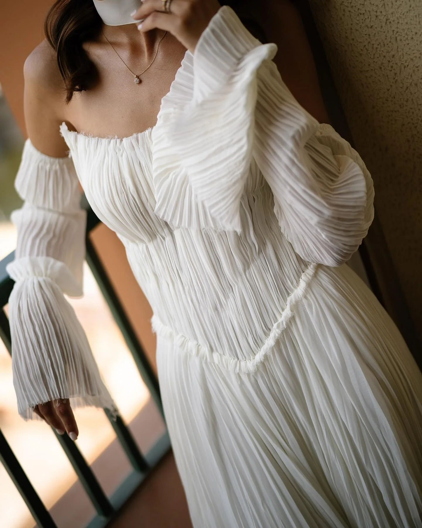 Zeina and Hamza&rsquo;s love story came to life this summer in the heart of Cairo.
An Egyptian bride and a Moroccan groom, two cultures blending beautifully under the historic walls of the Citadel.
From a ruffled gown with a modern twist, to traditio