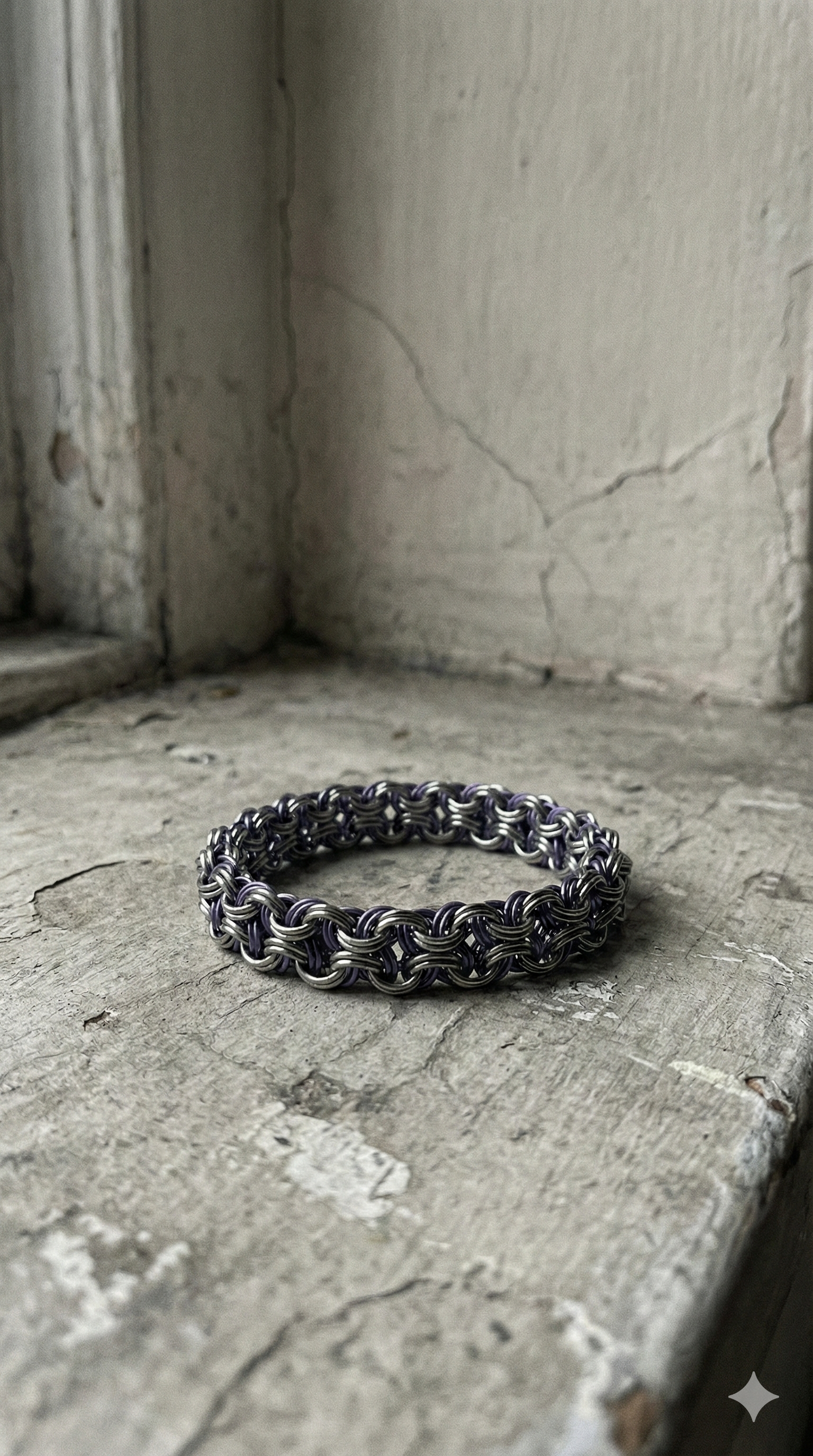 PhaseShift Bracelet AI Off Model.png