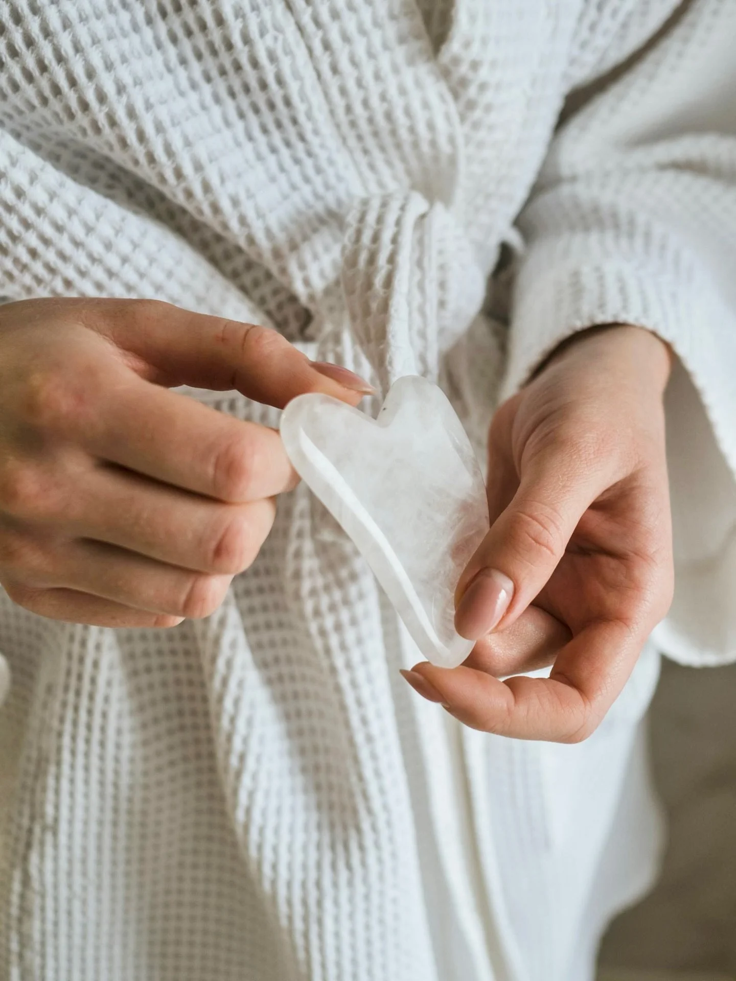 It’s the perfect day to get out your @ls.topaz Gua Sha tool and have a relaxing facial massage.✨ #selfcare #LSTOPAZ