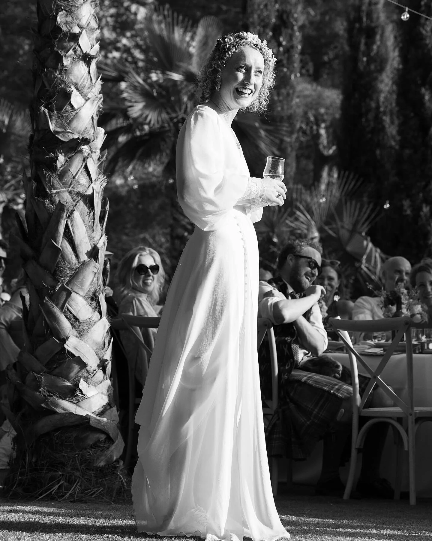 Nos gusta contar tu historia tal y como es: sin poses forzadas, con risas, abrazos y toda la magia de vuestro d&iacute;a.✨

#blackandwhite #weddingday #weddinginspiration #weddingphotography #weddingshoot