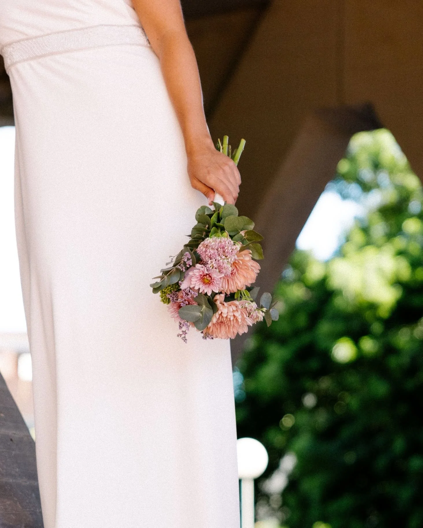 Beauty lives in the little details 💐👰

#bride #bridetobe #weddingday #bridestyle #weddingdress #weddinginspiration #weddingmoments #bridelook #weddingseason #weddingphotography #brideinspo