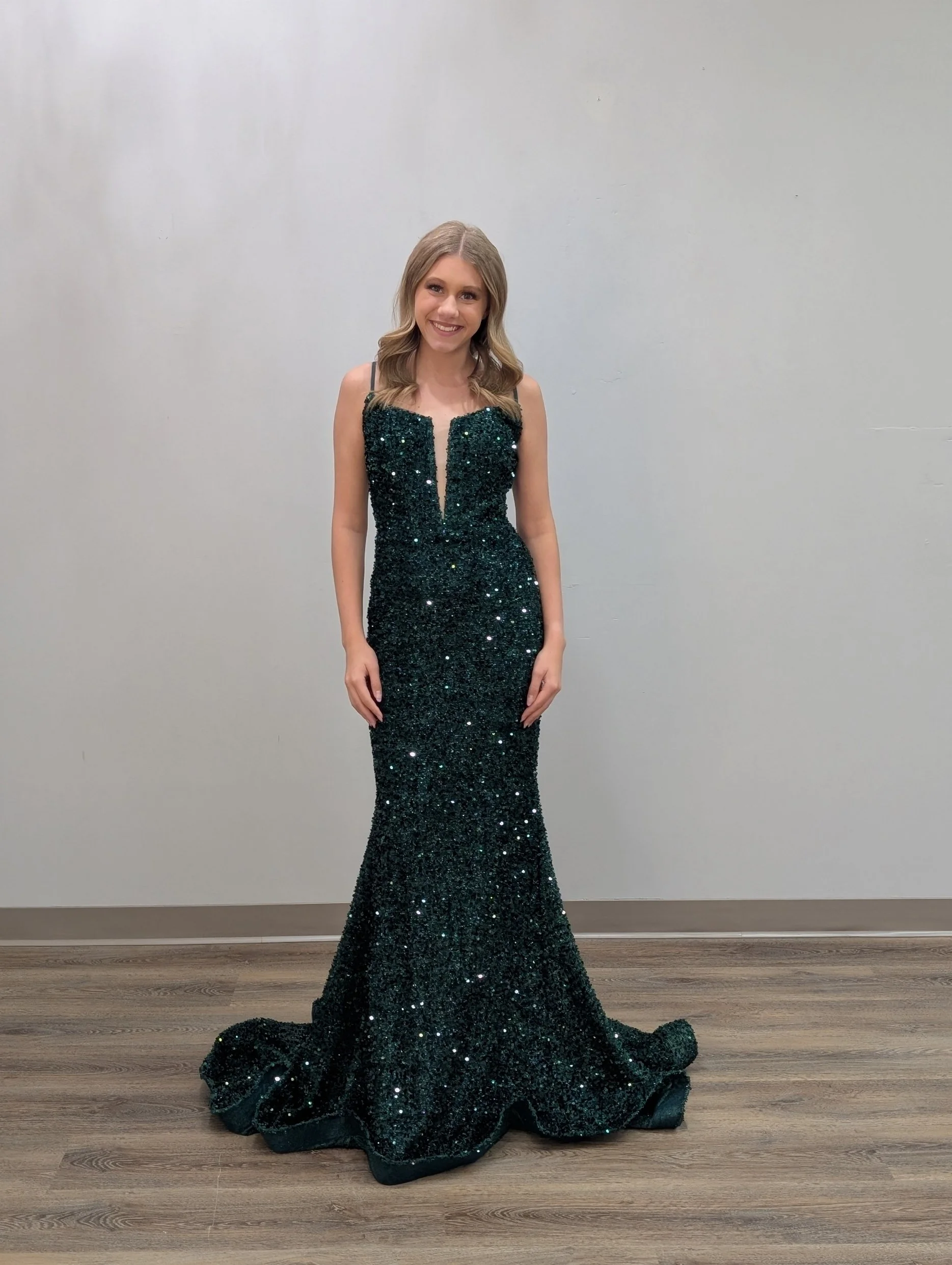 Jovani size 2 emerald JVN25098