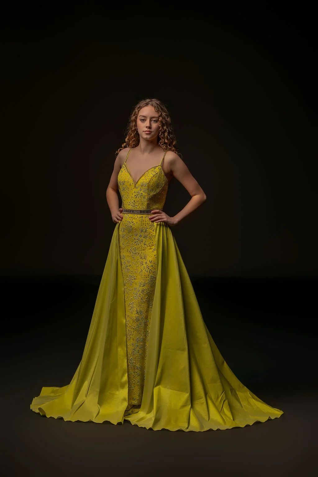 Johnathon Kayne 7242 Canary Yellow size 4