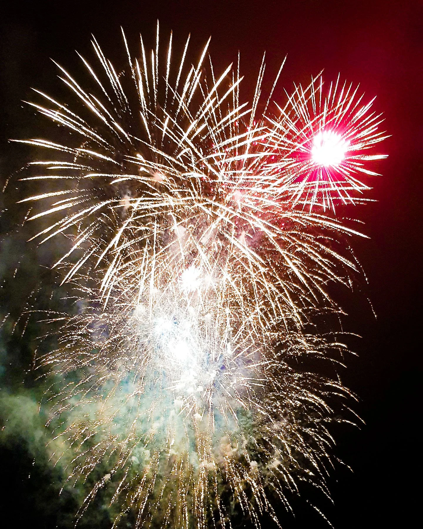London’s Biggest Guy Fawkes Night: 16,000 Celebrate in Morden Park&nbsp;