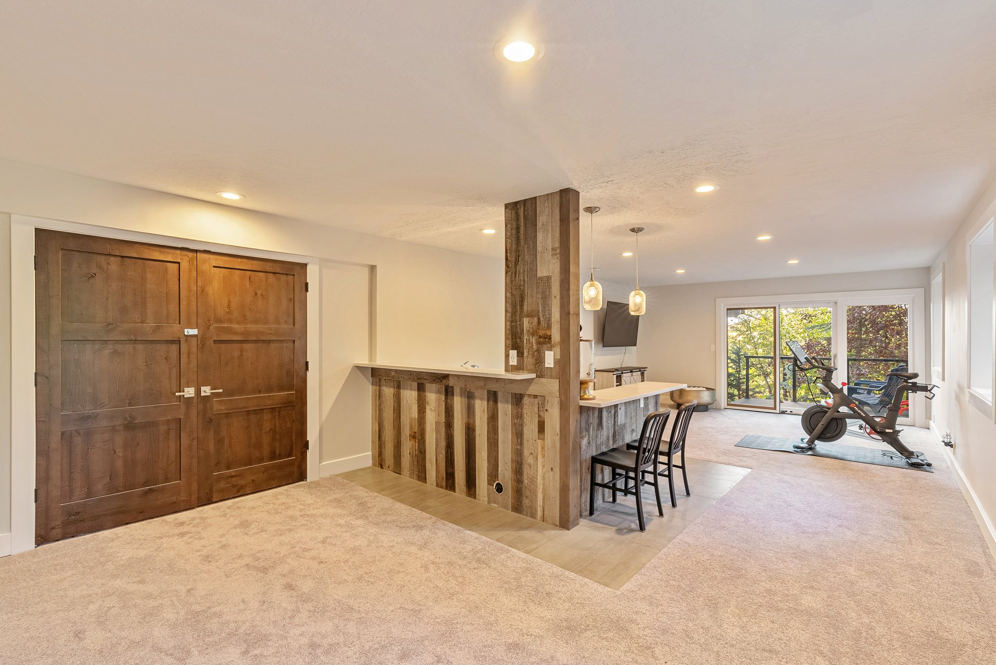 40 - 3253 Big Spruce Way.jpg