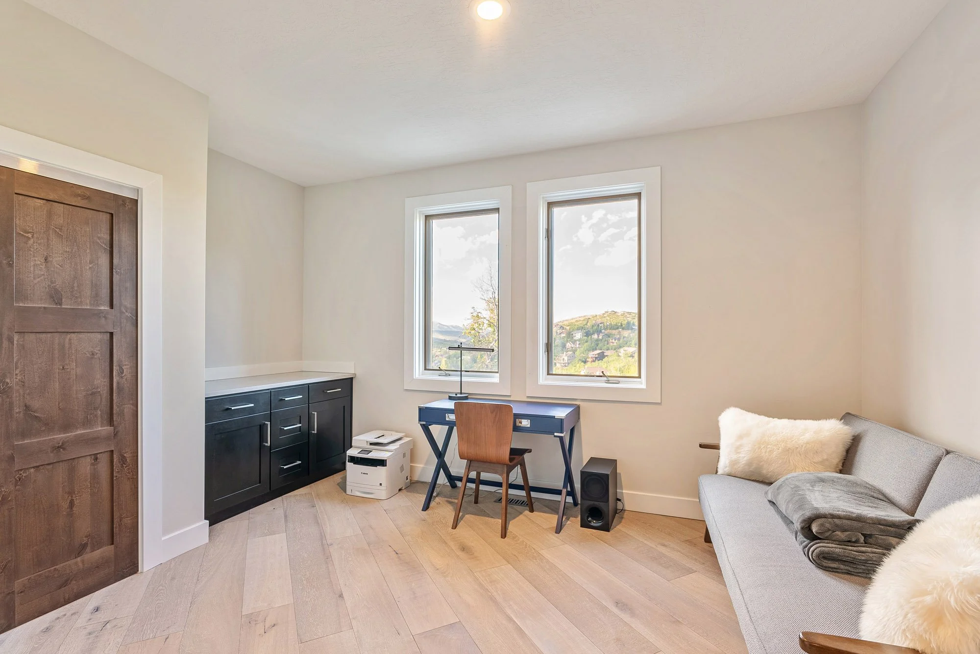 24 - 3253 Big Spruce Way.jpg
