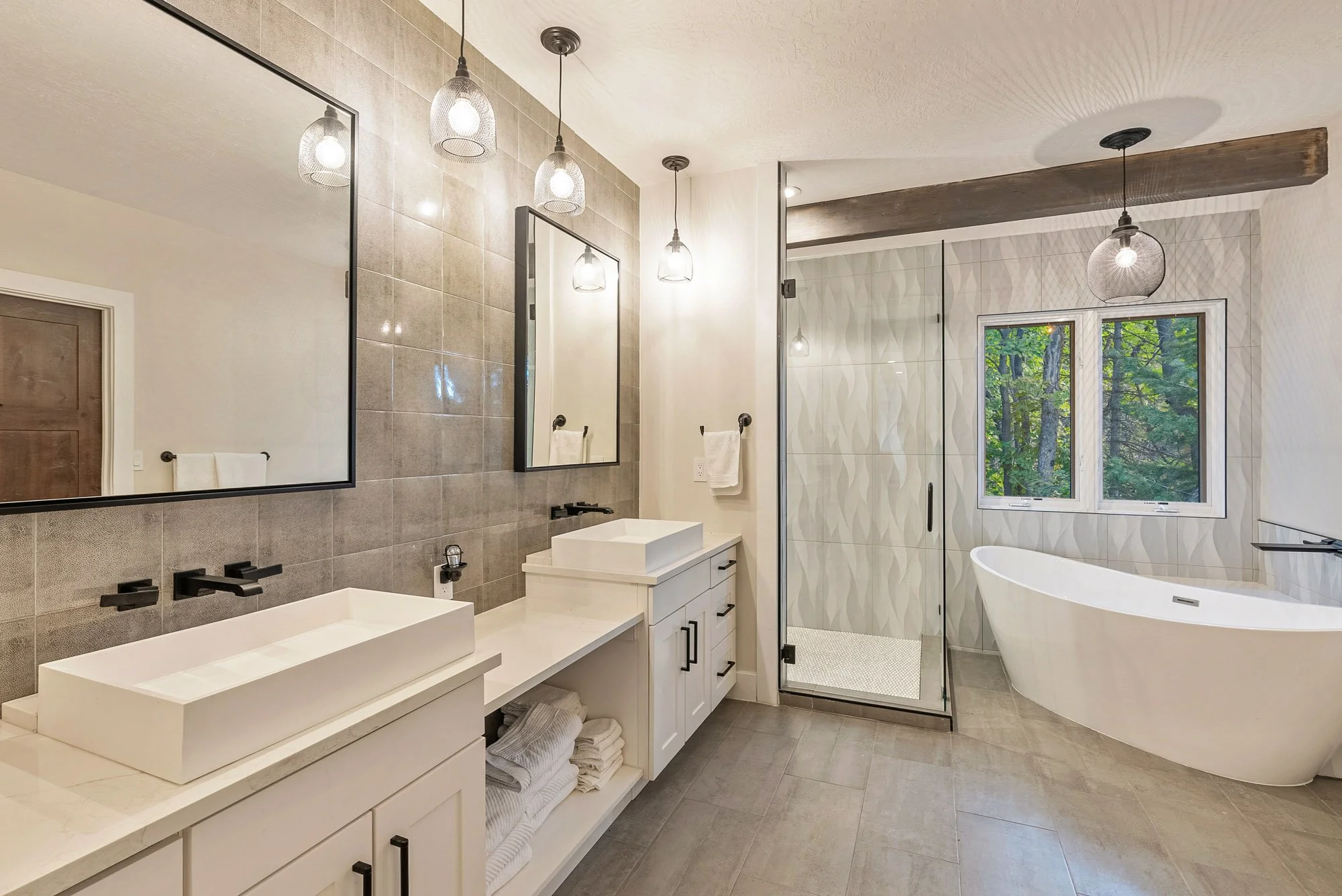 21 - 3253 Big Spruce Way.jpg